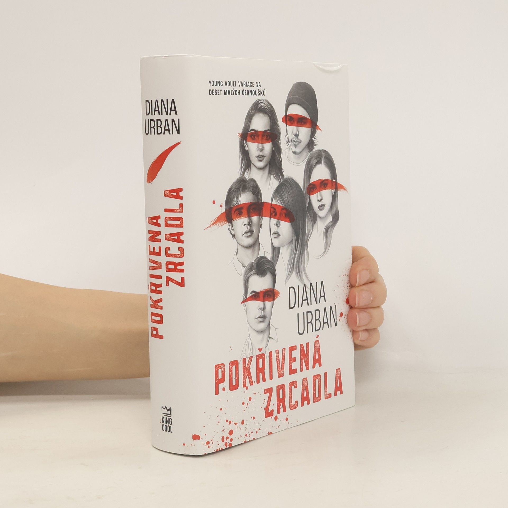 Diana Urban Pokřivená zrcadla