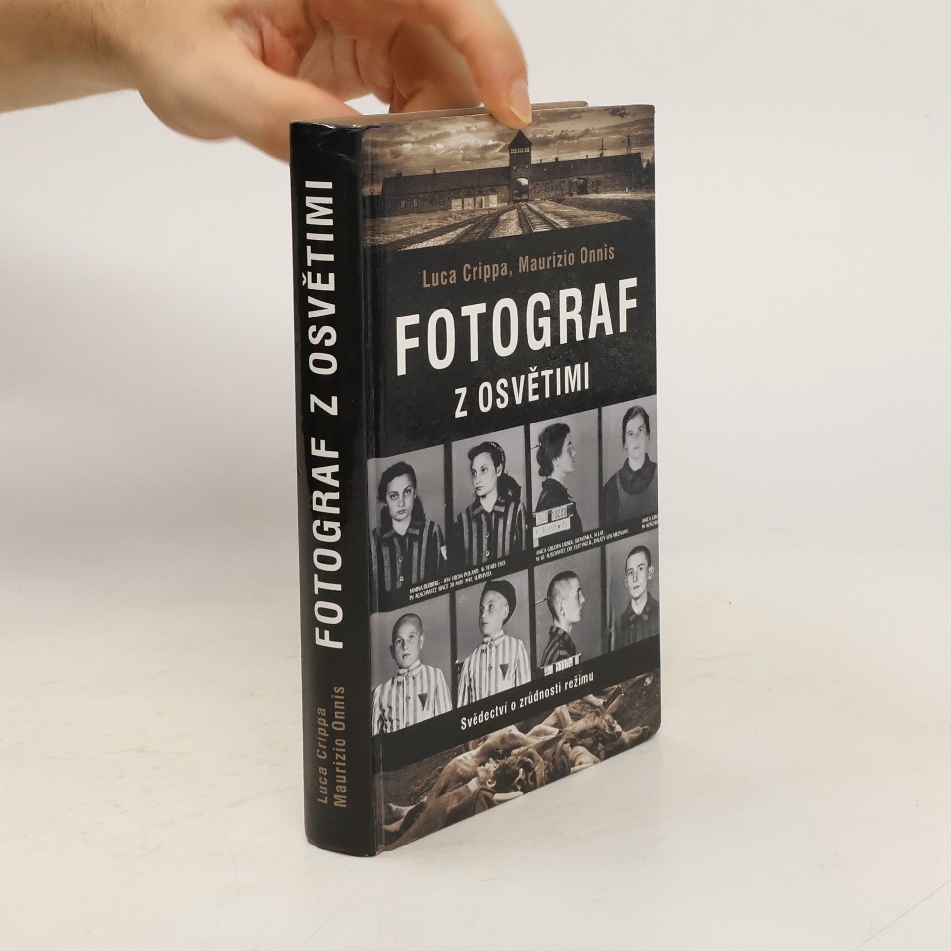 Luca Crippa Fotograf z Osvětimi