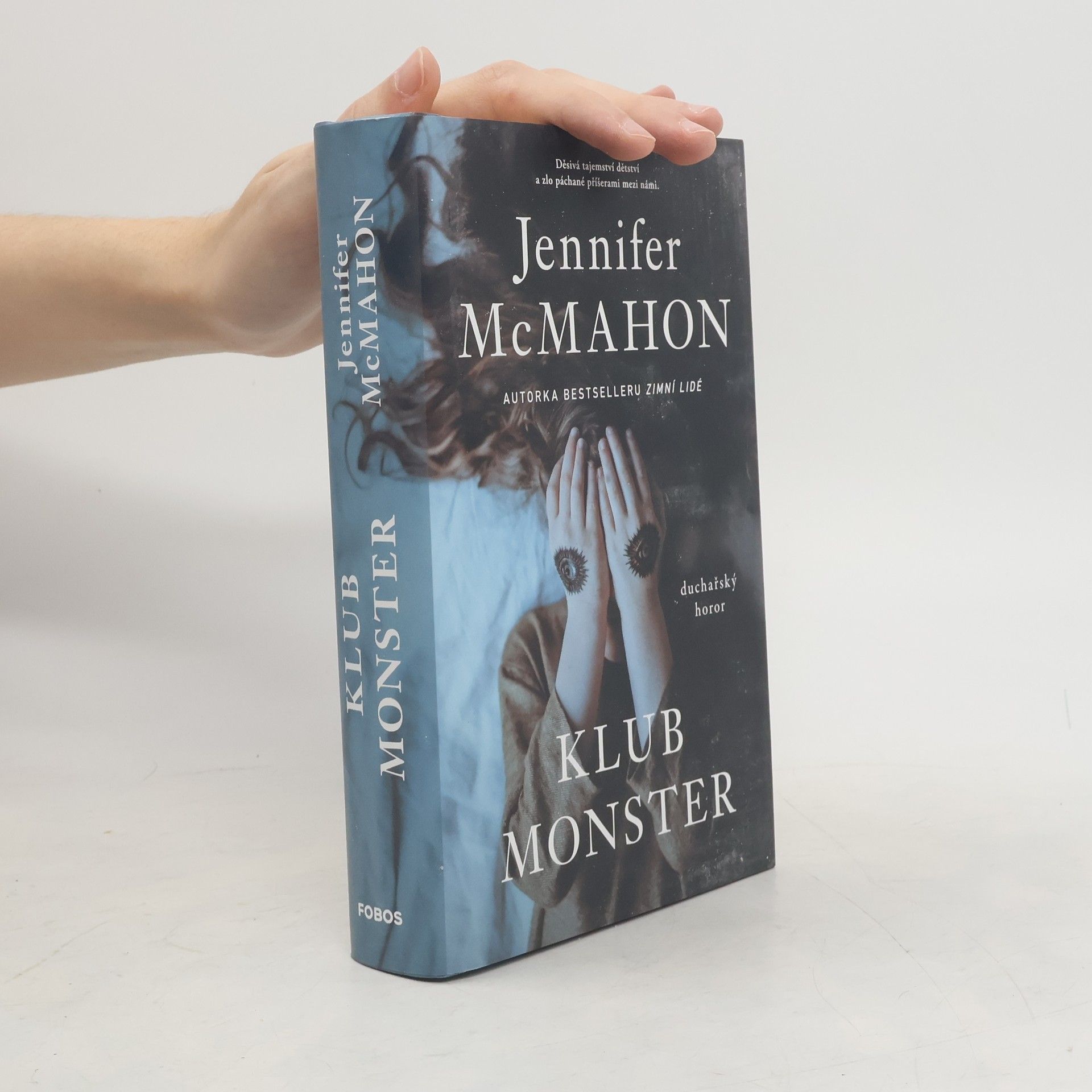 Jennifer McMahon Klub monster
