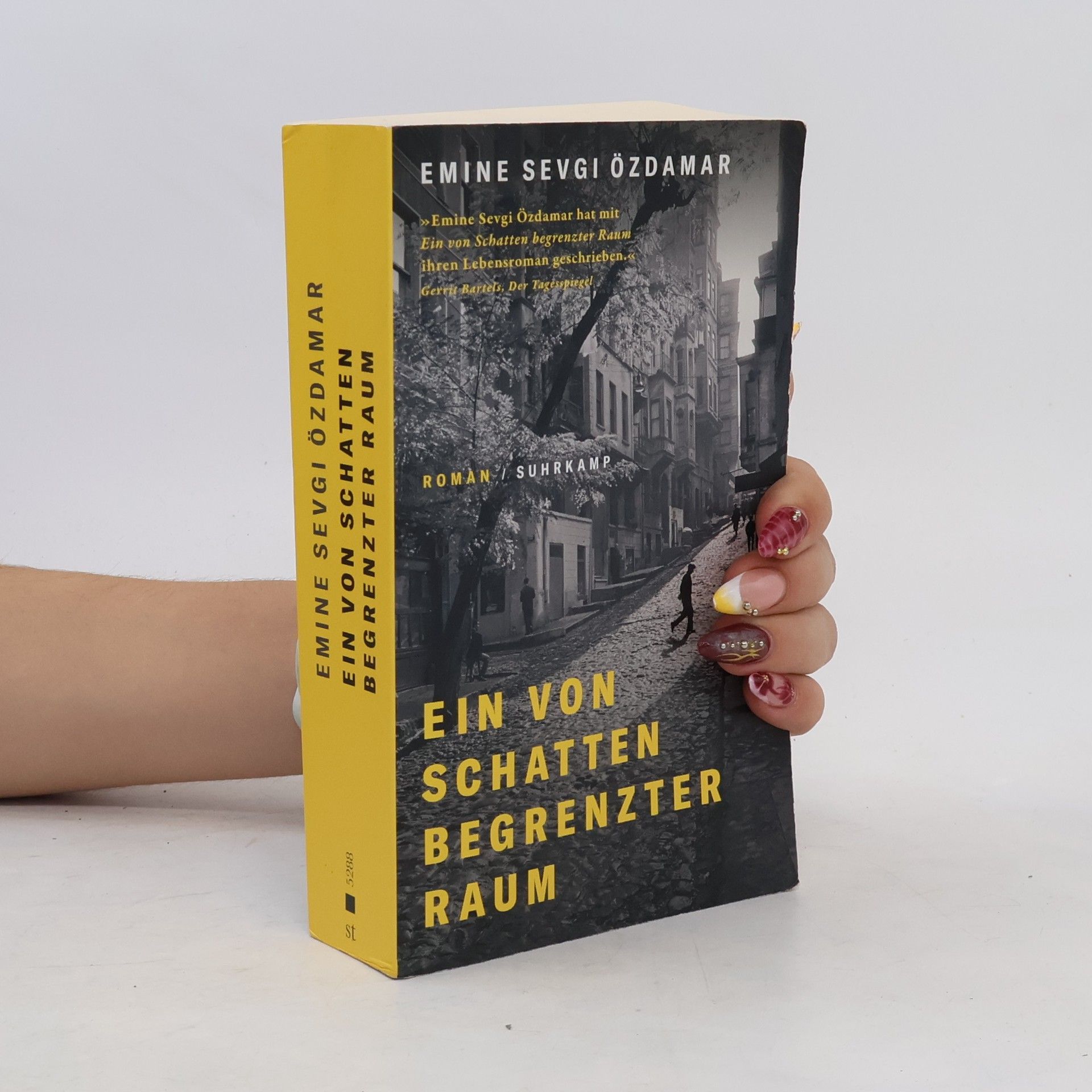 Ein von Schatten begrenzter Raum