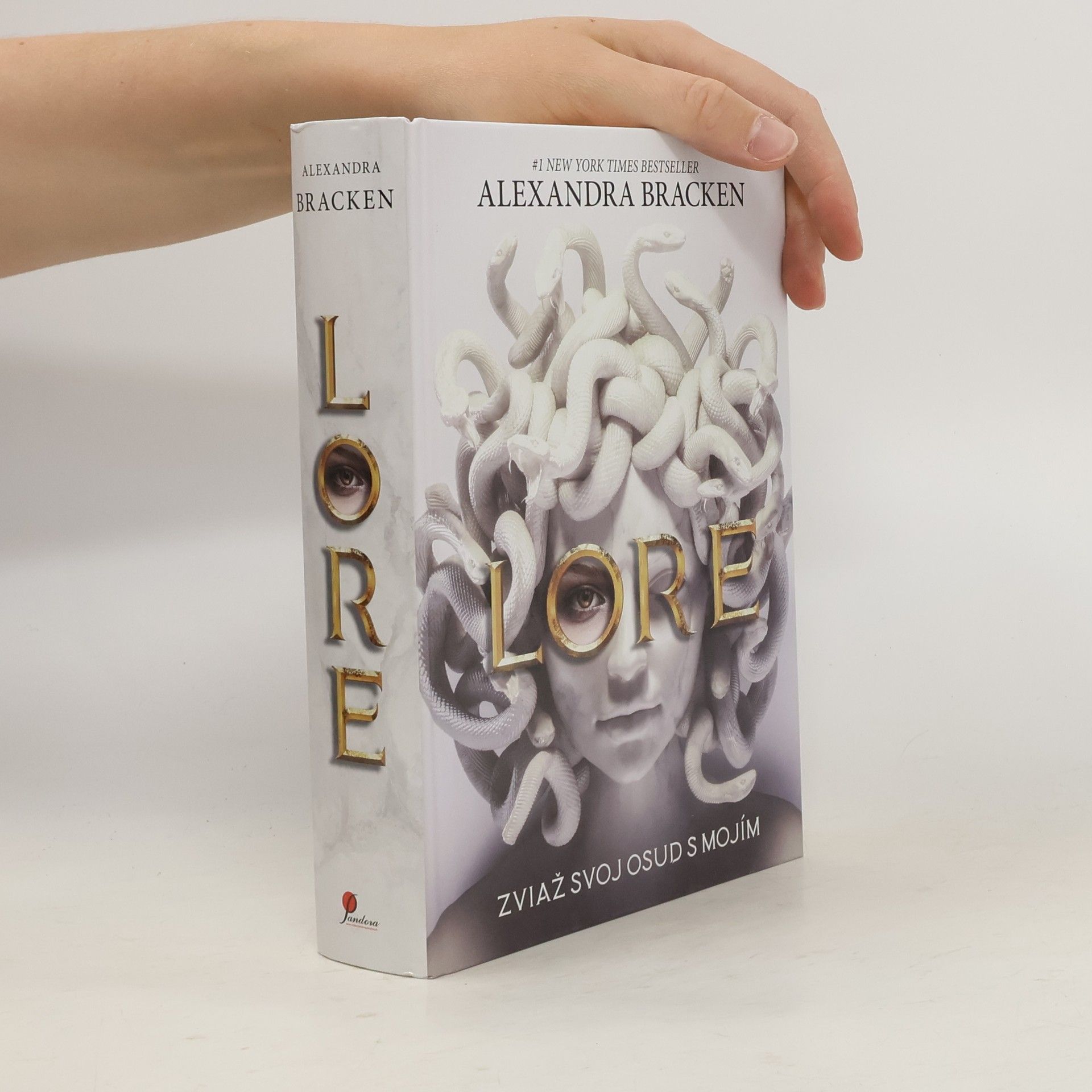Alexandra Brackenová Lore: Zviaž svoj osud s mojím