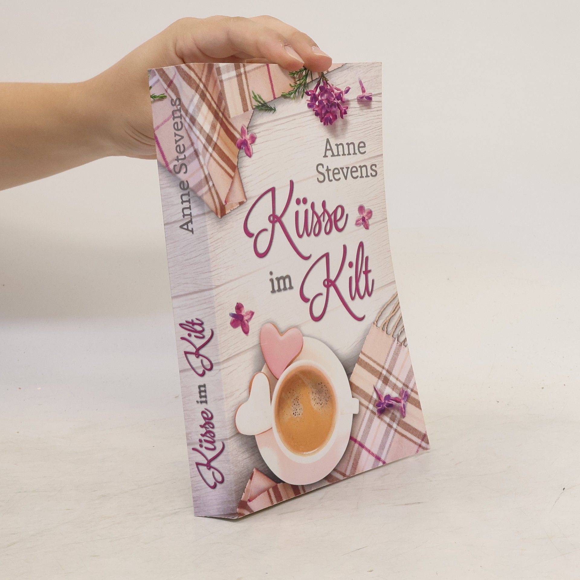Anne Stevens Küsse im Kilt