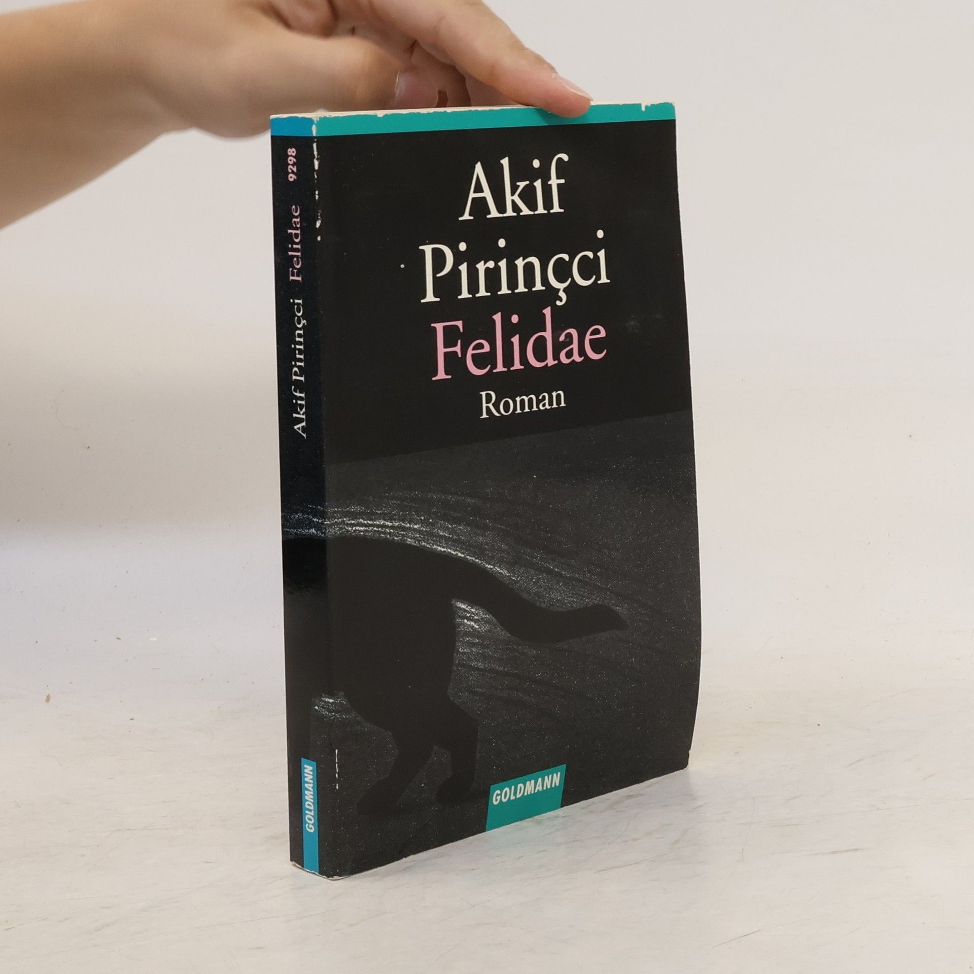 Akif Pirinçci Felidae
