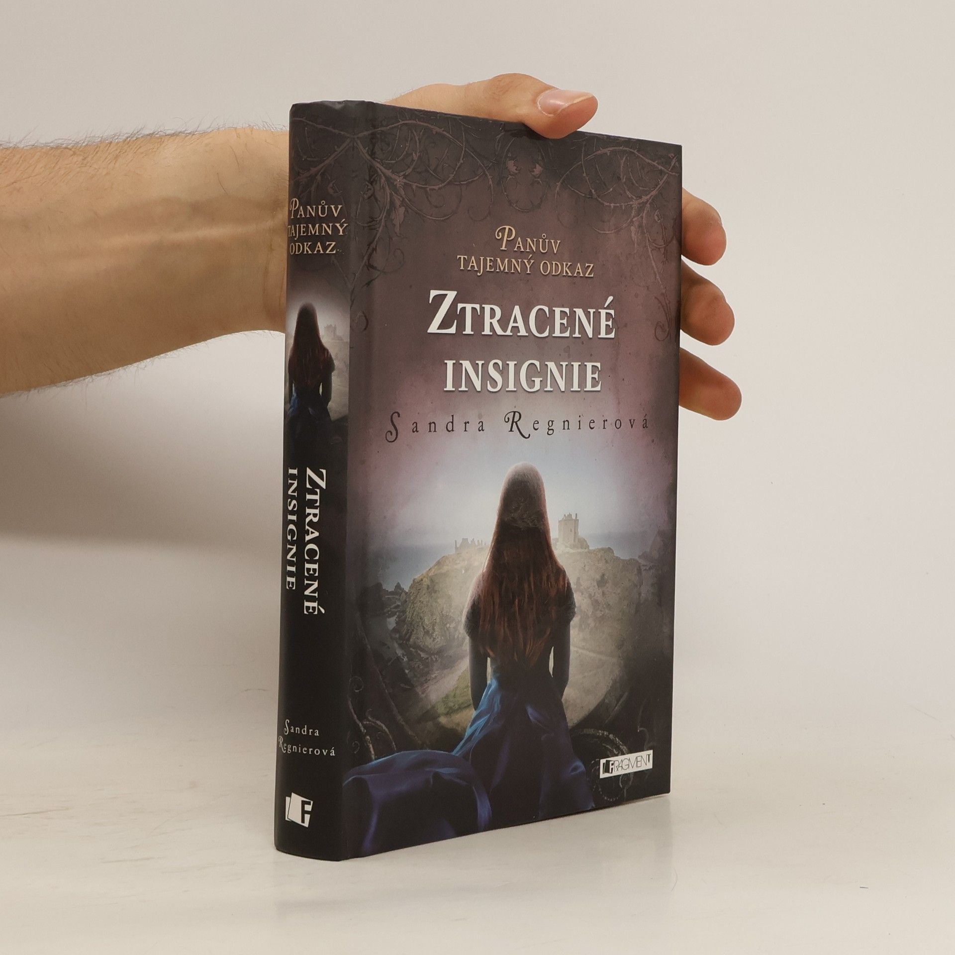 Sandra Regnier Ztracené insignie. Panův tajemný odkaz