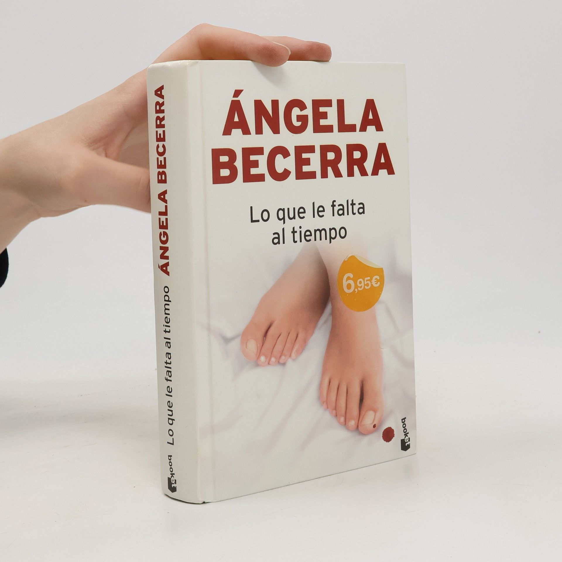 Ángela Becerra  Lo que le falta al tiempo