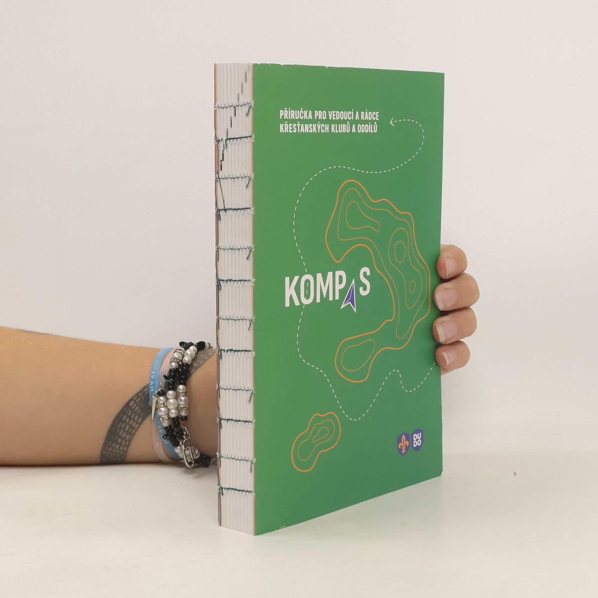 Kolektiv autorů Kompas. Příručka pro vedoucí a rádce křesťanských klubů a oddílů