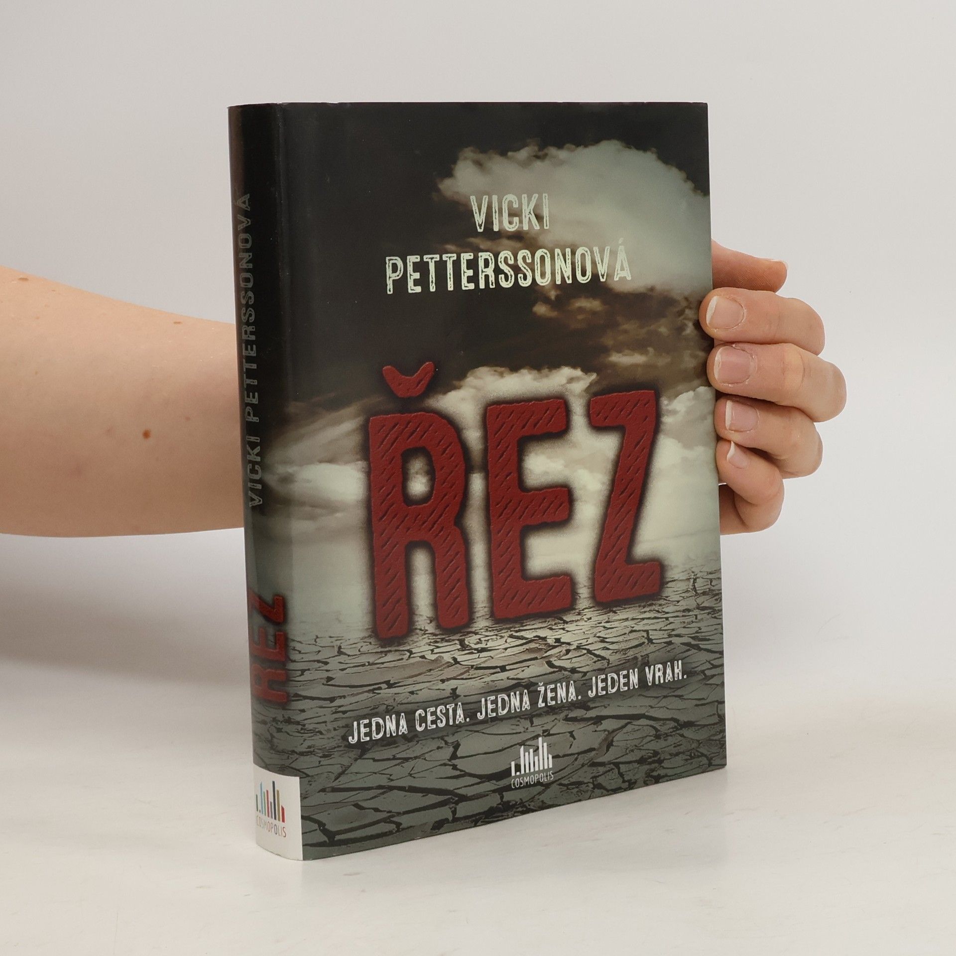 Vicki Pettersson Řez