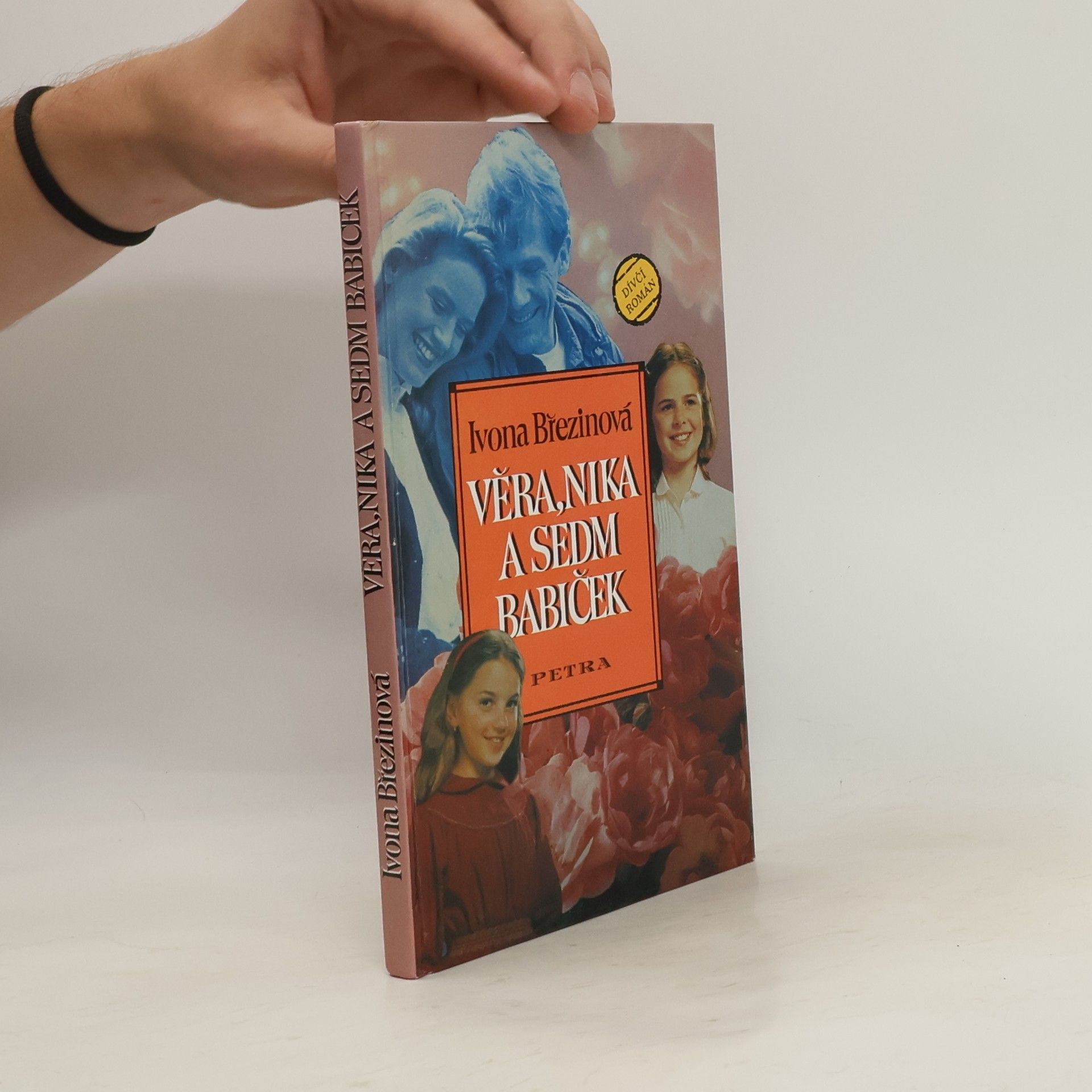 Ivona Březinová Věra, Nika a sedm babiček