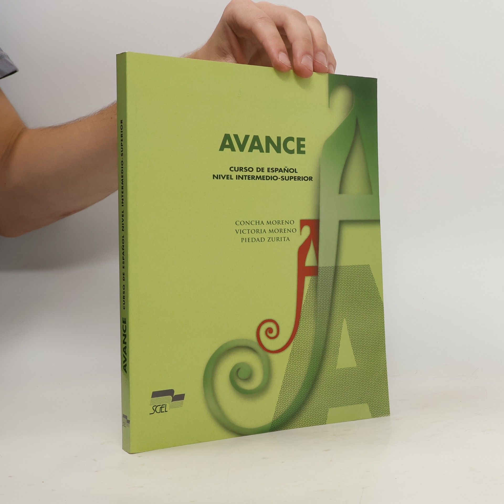 Concha Moreno Avance : curso de espanol nivel intermedio