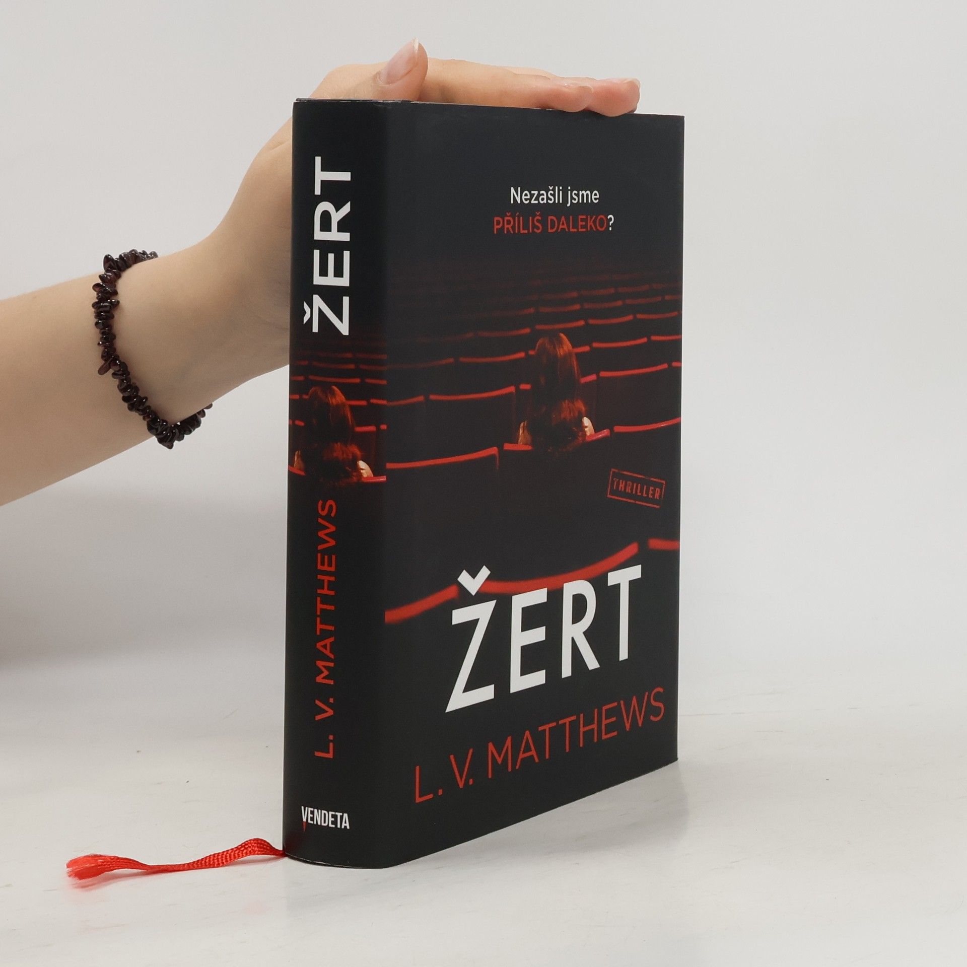 L. V. Matthews Žert