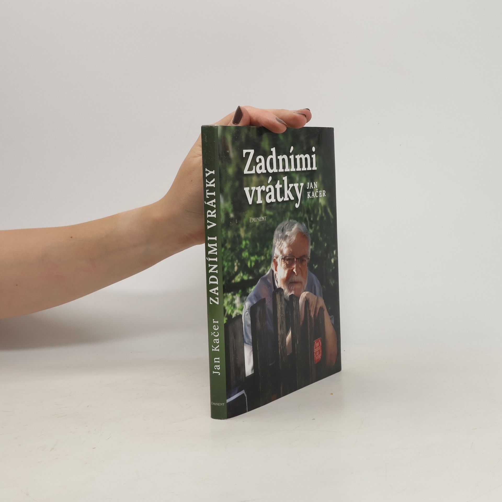 Jan Kačer Zadními vrátky