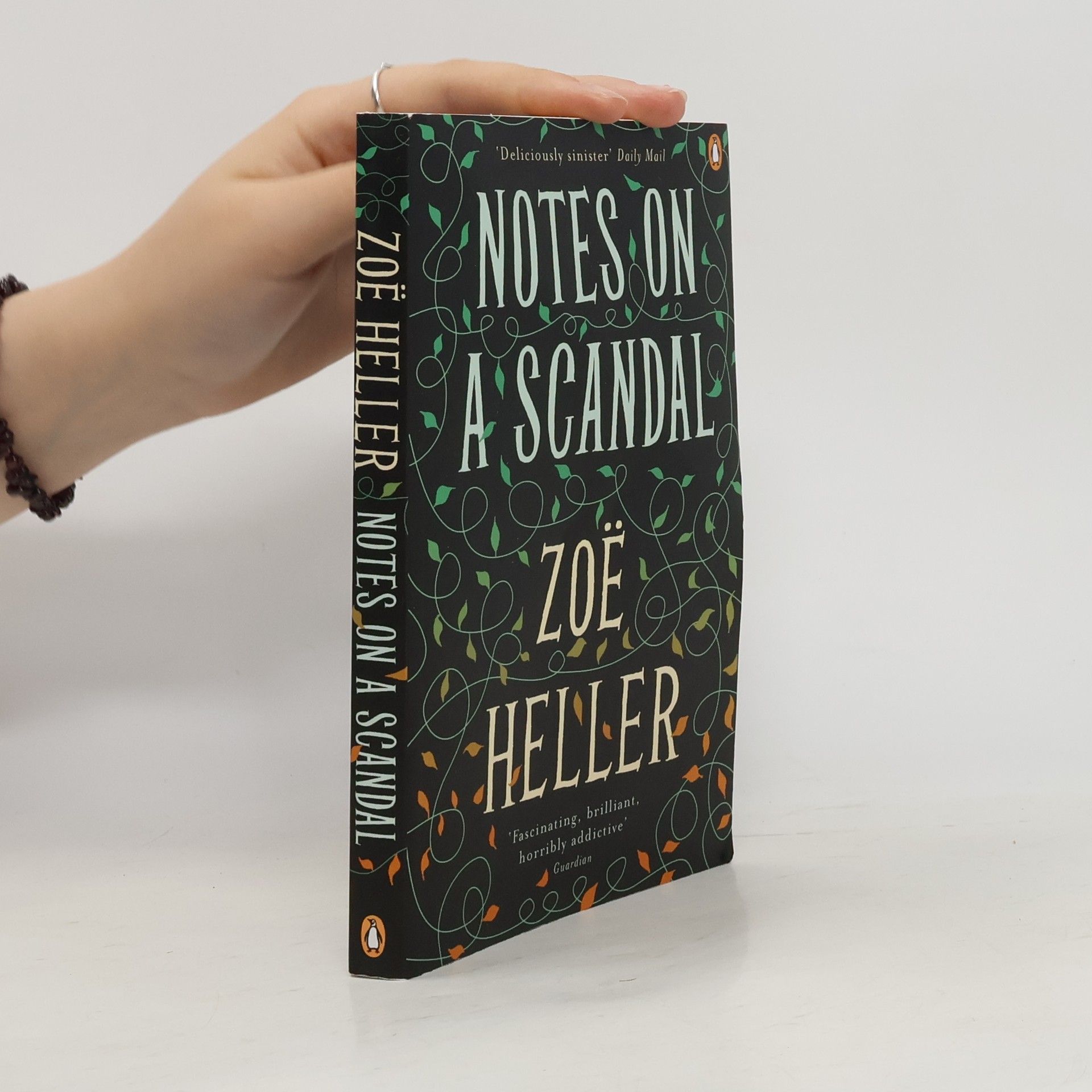 Zoe͏̈ Heller Notes on a scandal