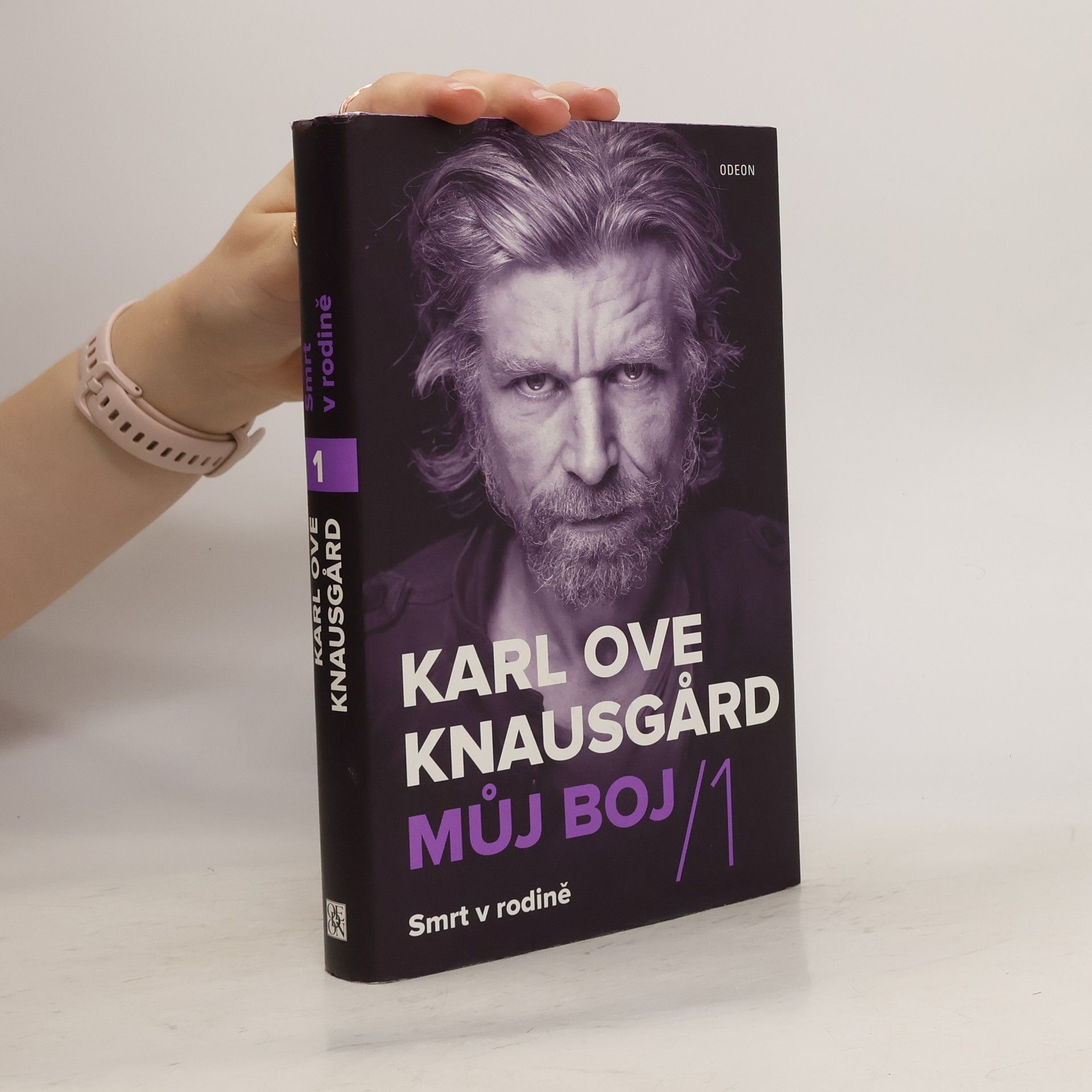 Karl Ove Knausgård Můj boj. 1, Smrt v rodině