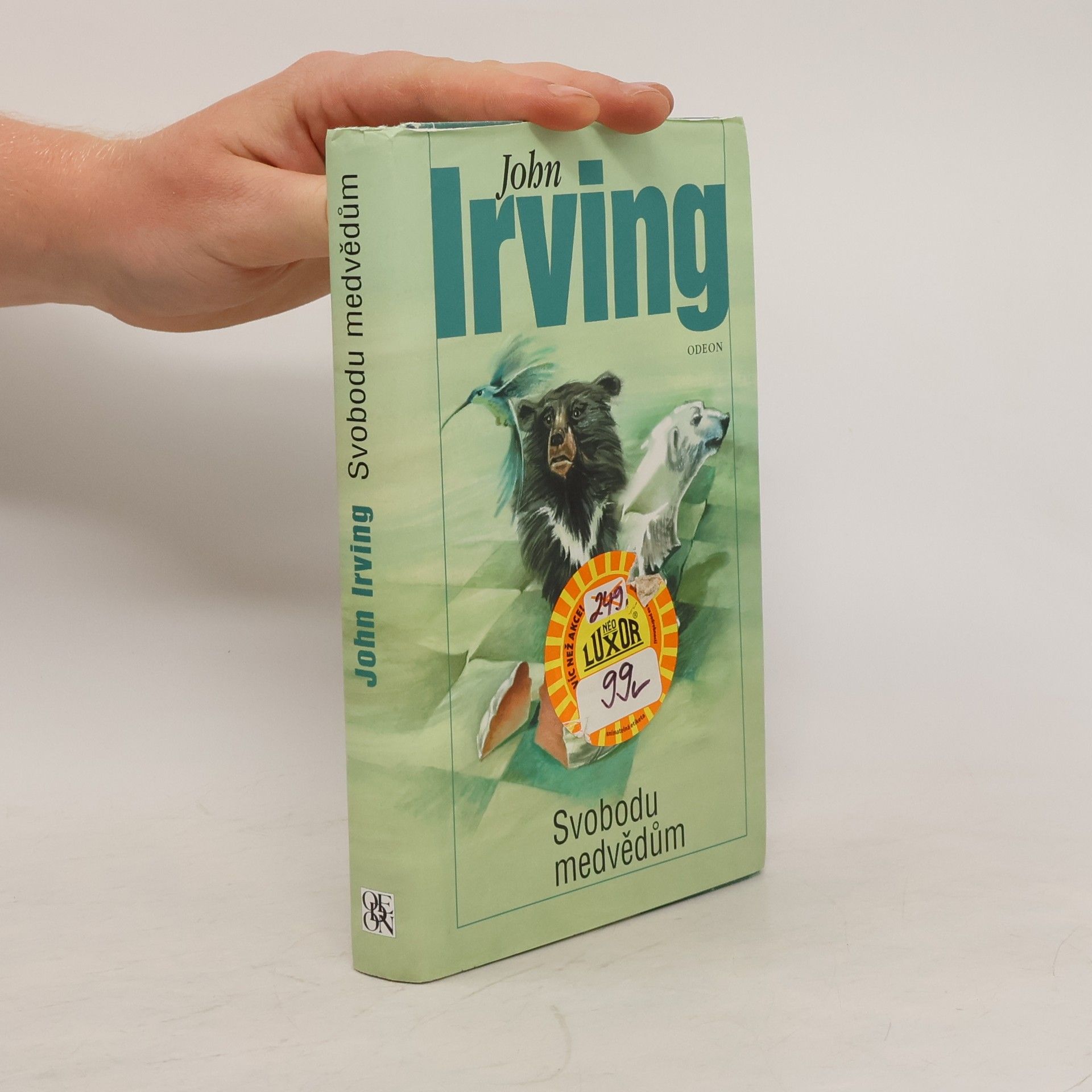 John Irving Svobodu medvědům