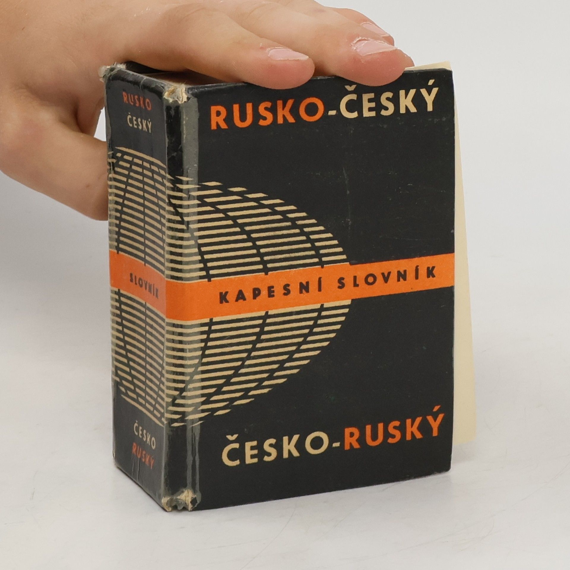 Jelizaveta Dvořáková Rusko-český a česko-ruský kapesní slovník
