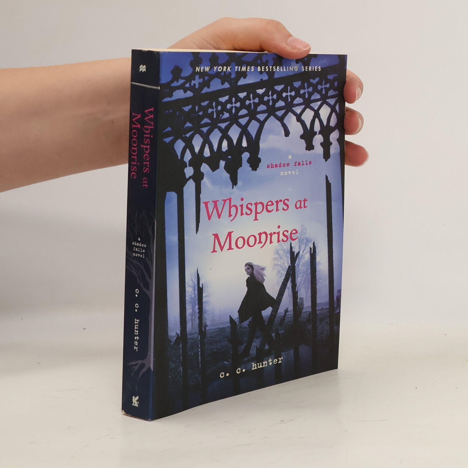 C.C. Hunter Whispers at Moonrise: A Shadow Falls Novel