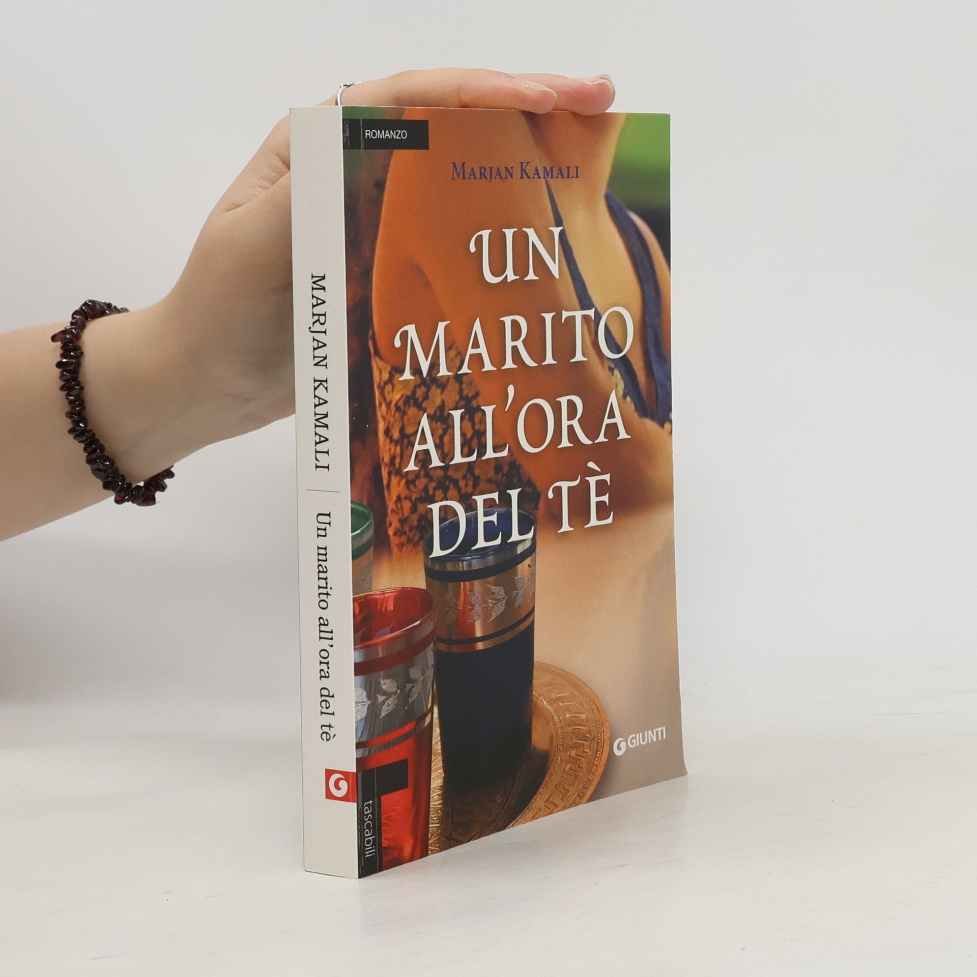 Marjan Kamali Un marito all'ora del tè