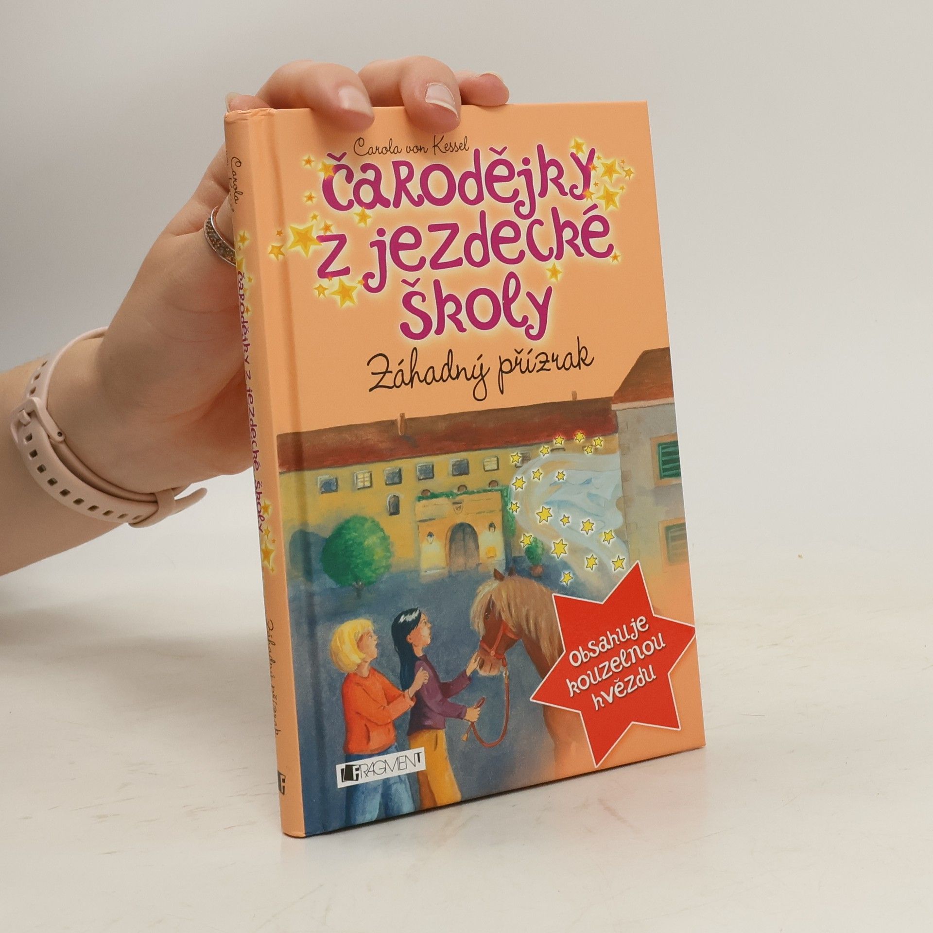 Carola von Kessel Čarodějky z jezdecké školy. Záhadný přízrak