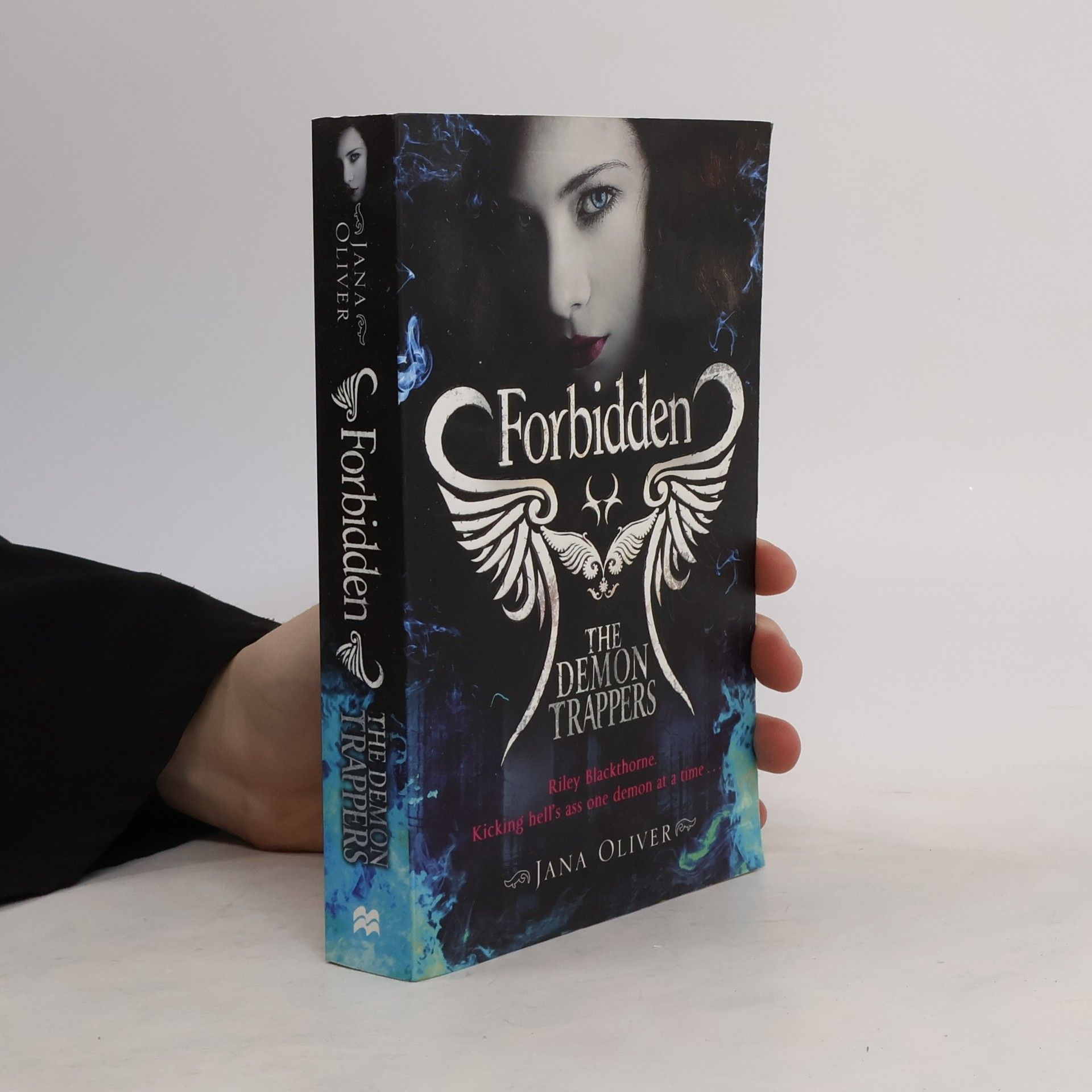 Jana Oliver Riley Blackthorne - Forbidden. Die Dämonenfängerin, Seelenraub, englische Ausgabe