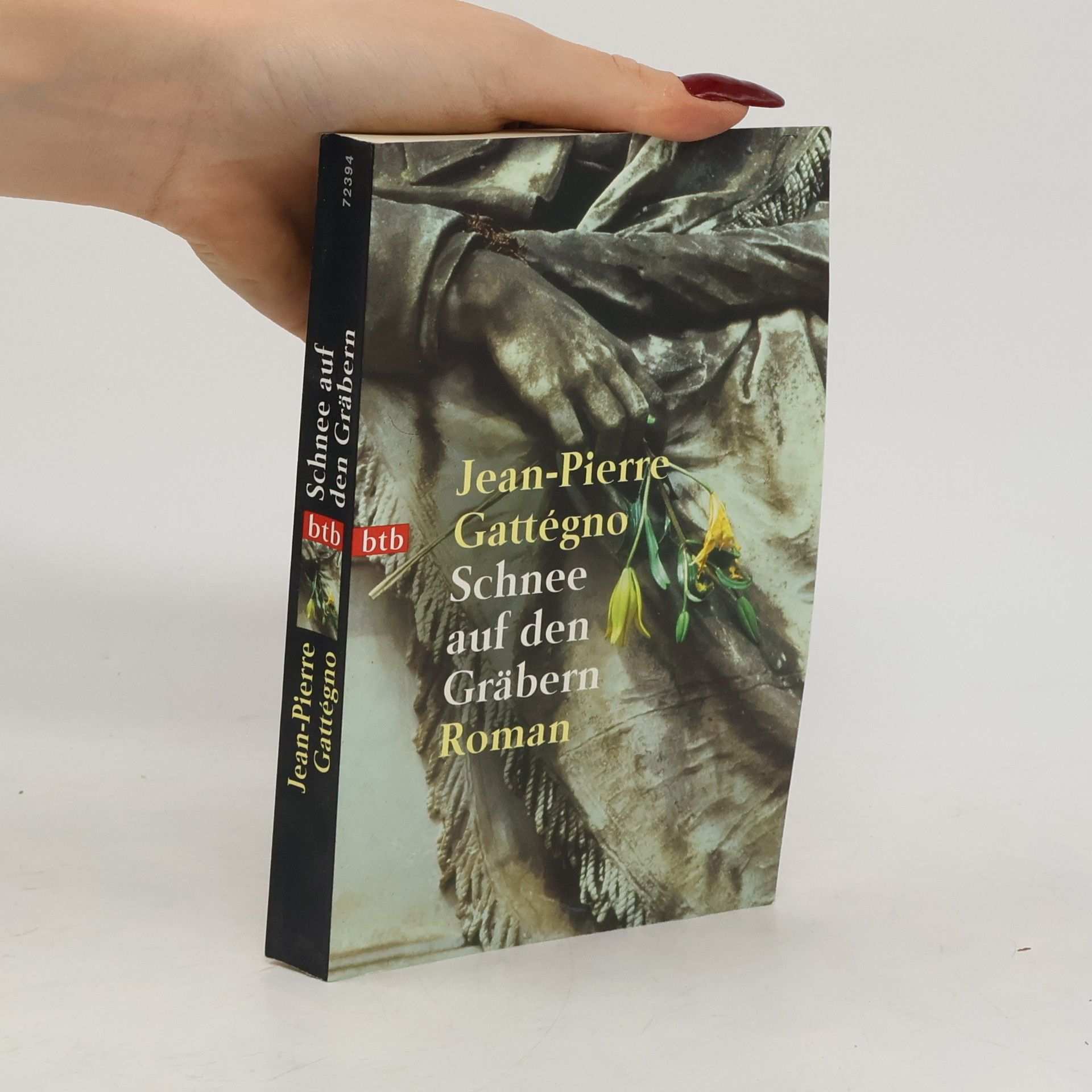 Schnee auf den Gräbern