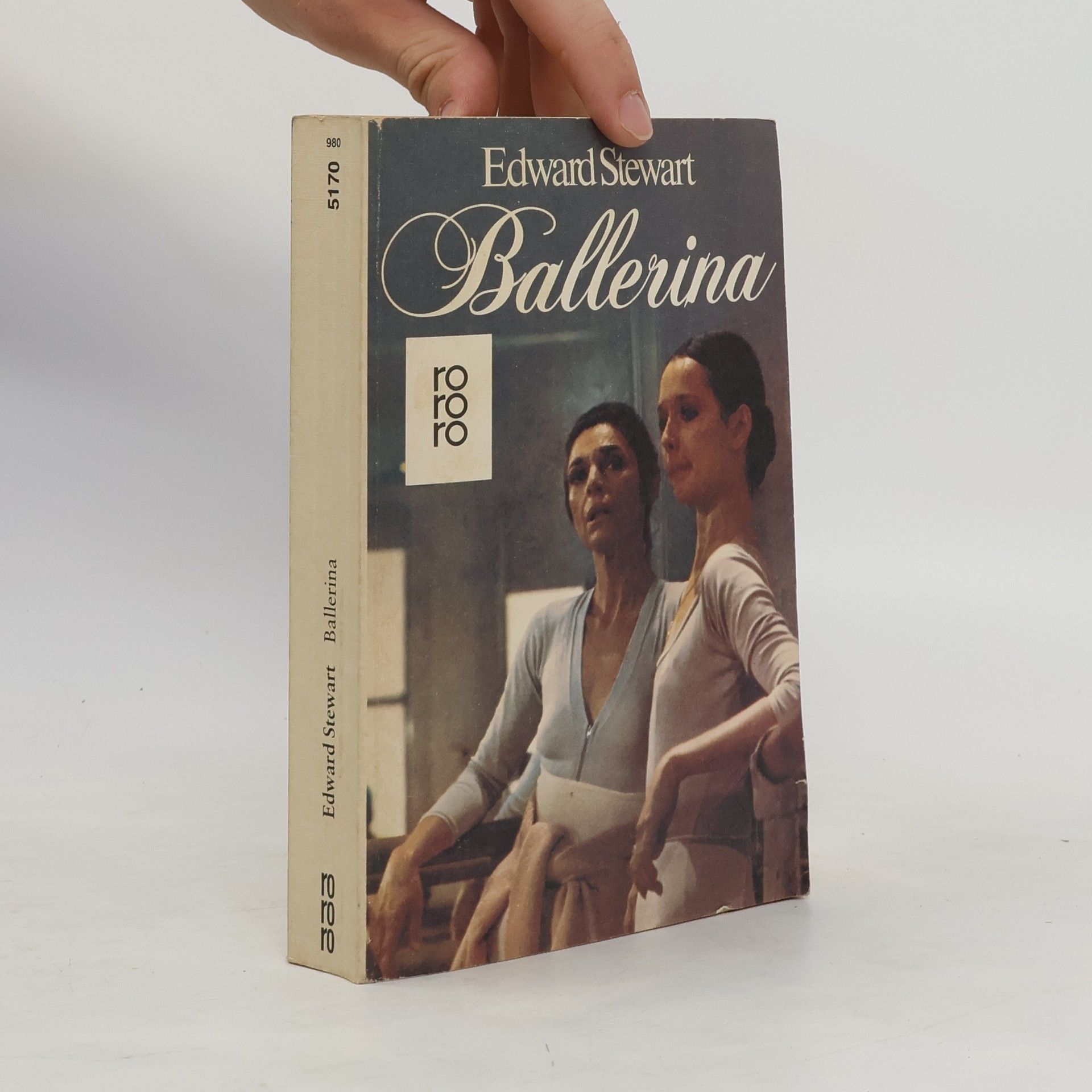 Edward Stewart Ballerina. Roman