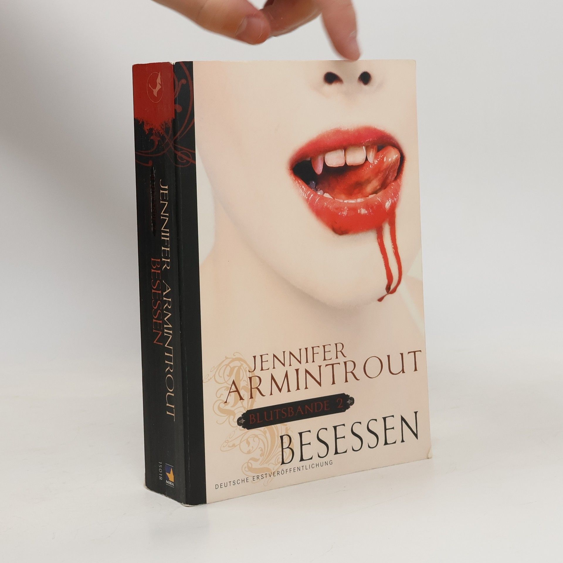 Jennifer L. Armentrout Besessen
