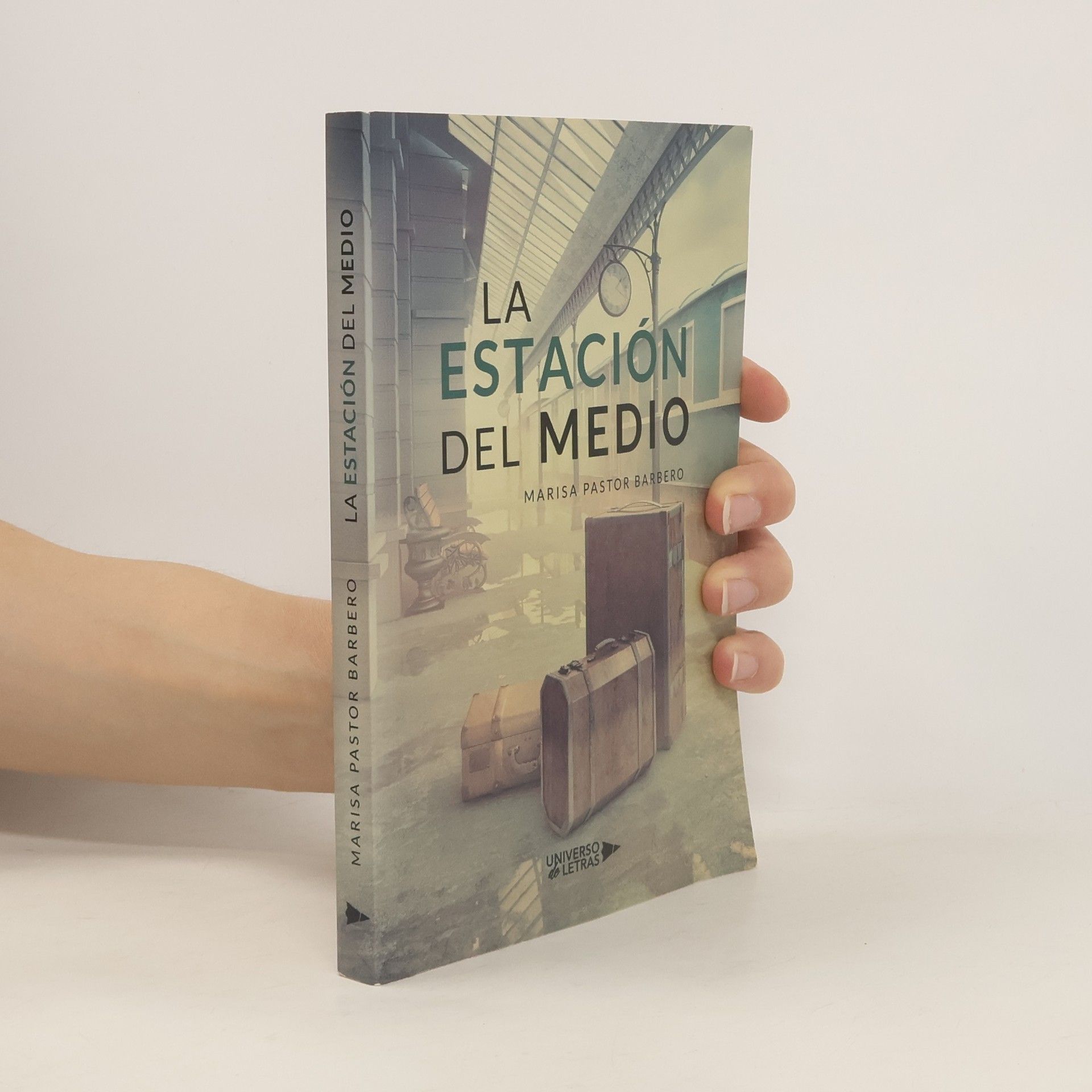 Marisa Pastor Barbero  La Estación del Medio