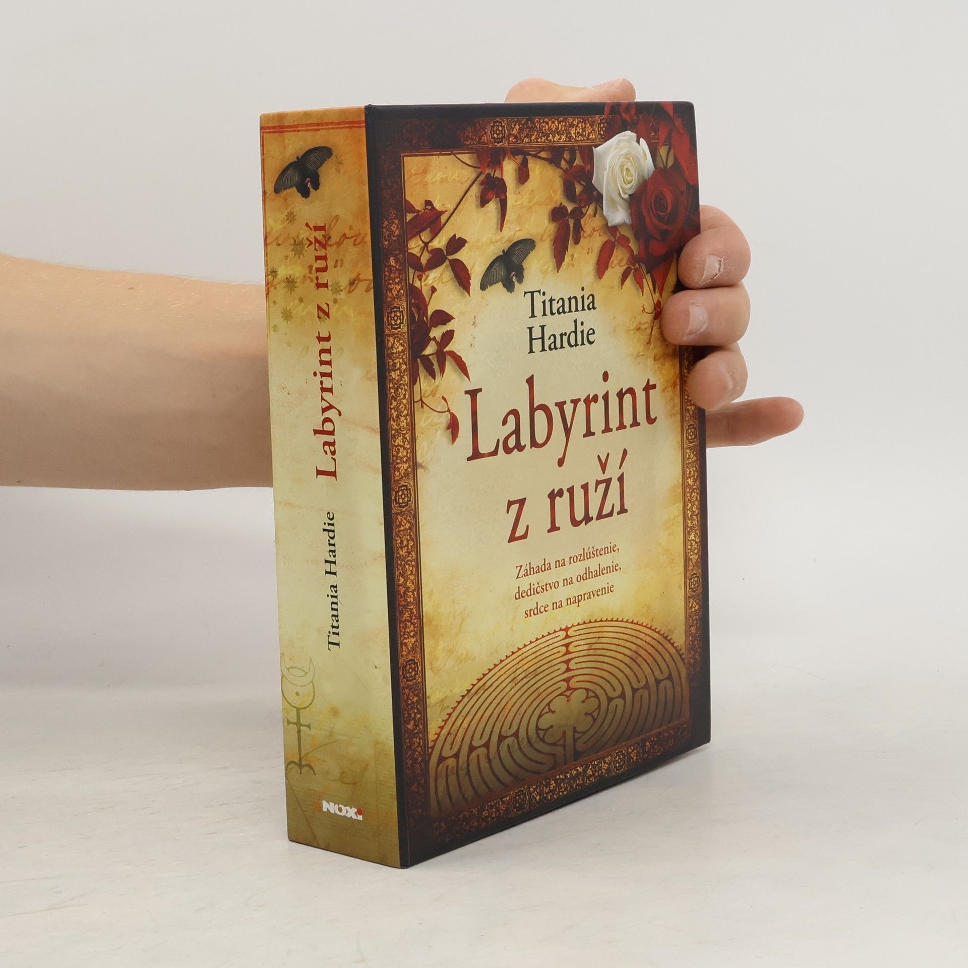 Titania Hardie Labyrint z ruží