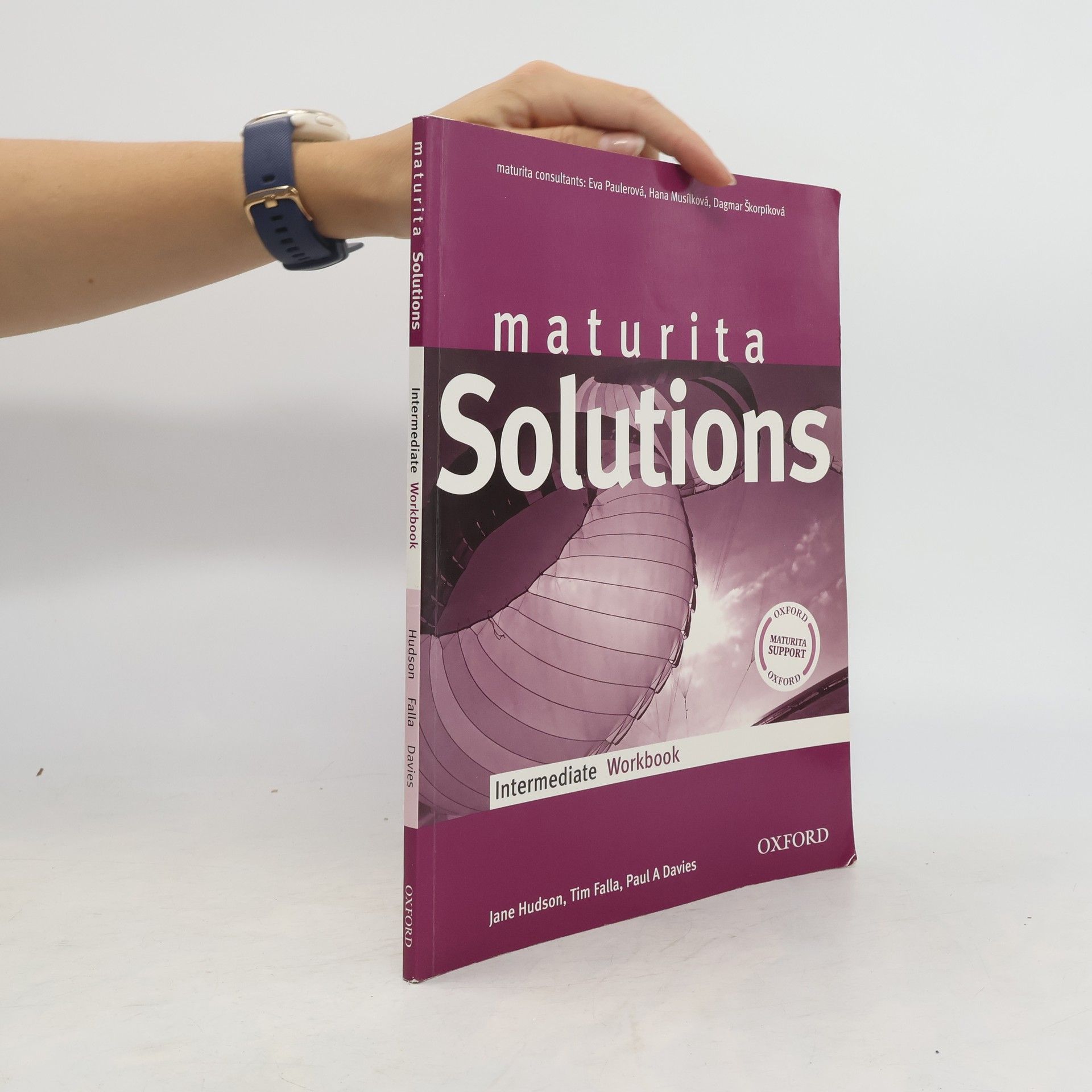 Maturita Solutions. Intermediate Workbook
