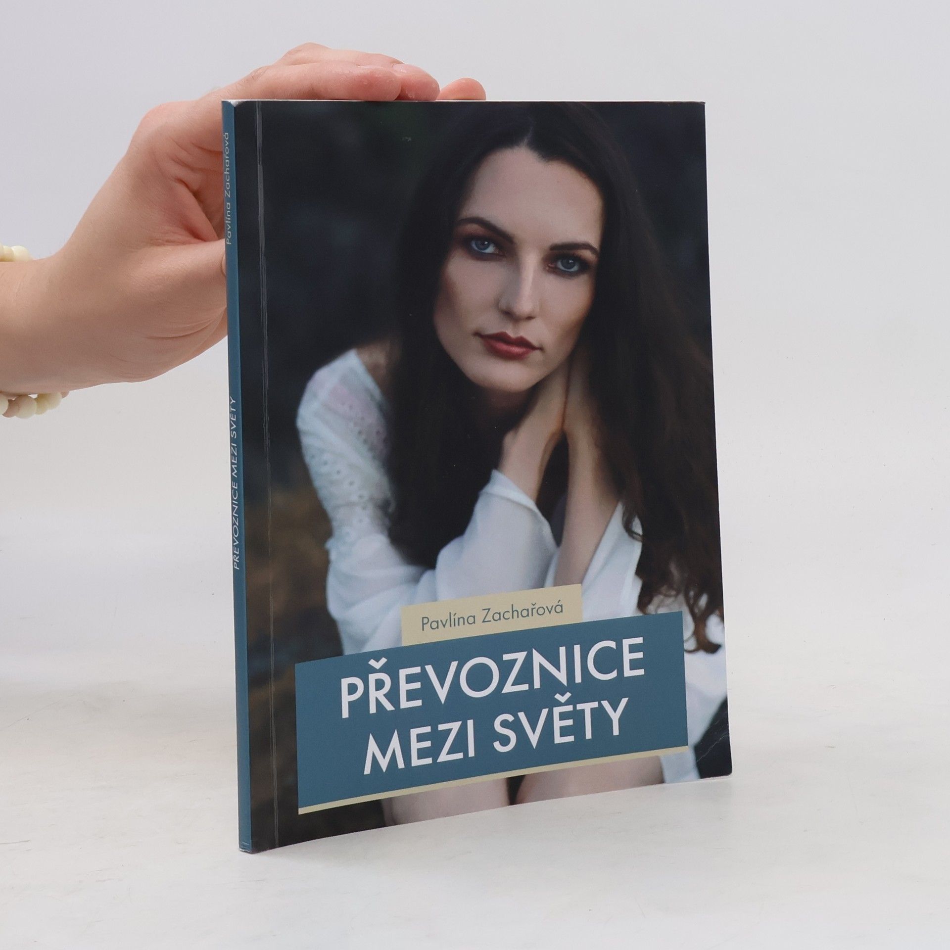 Pavlína Zachařová Převoznice mezi světy