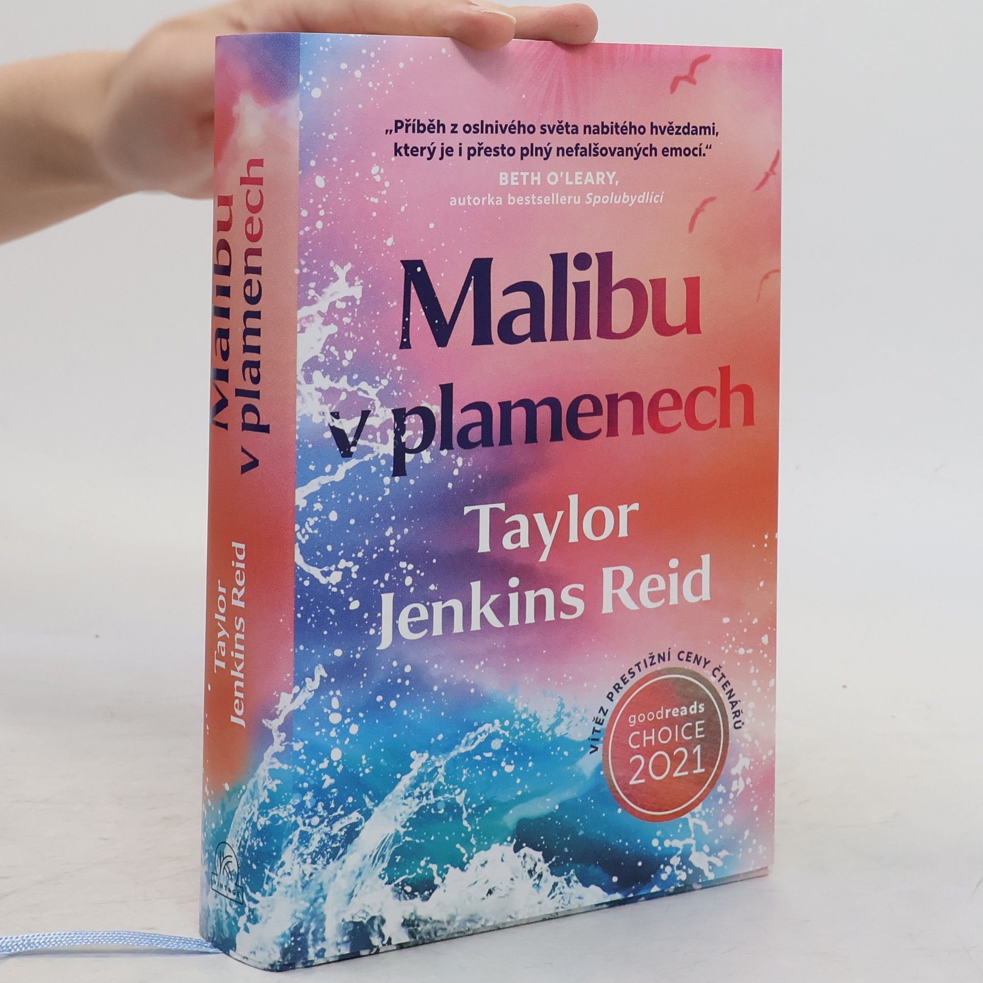 Taylor Jenkins Reid Malibu v plamenech