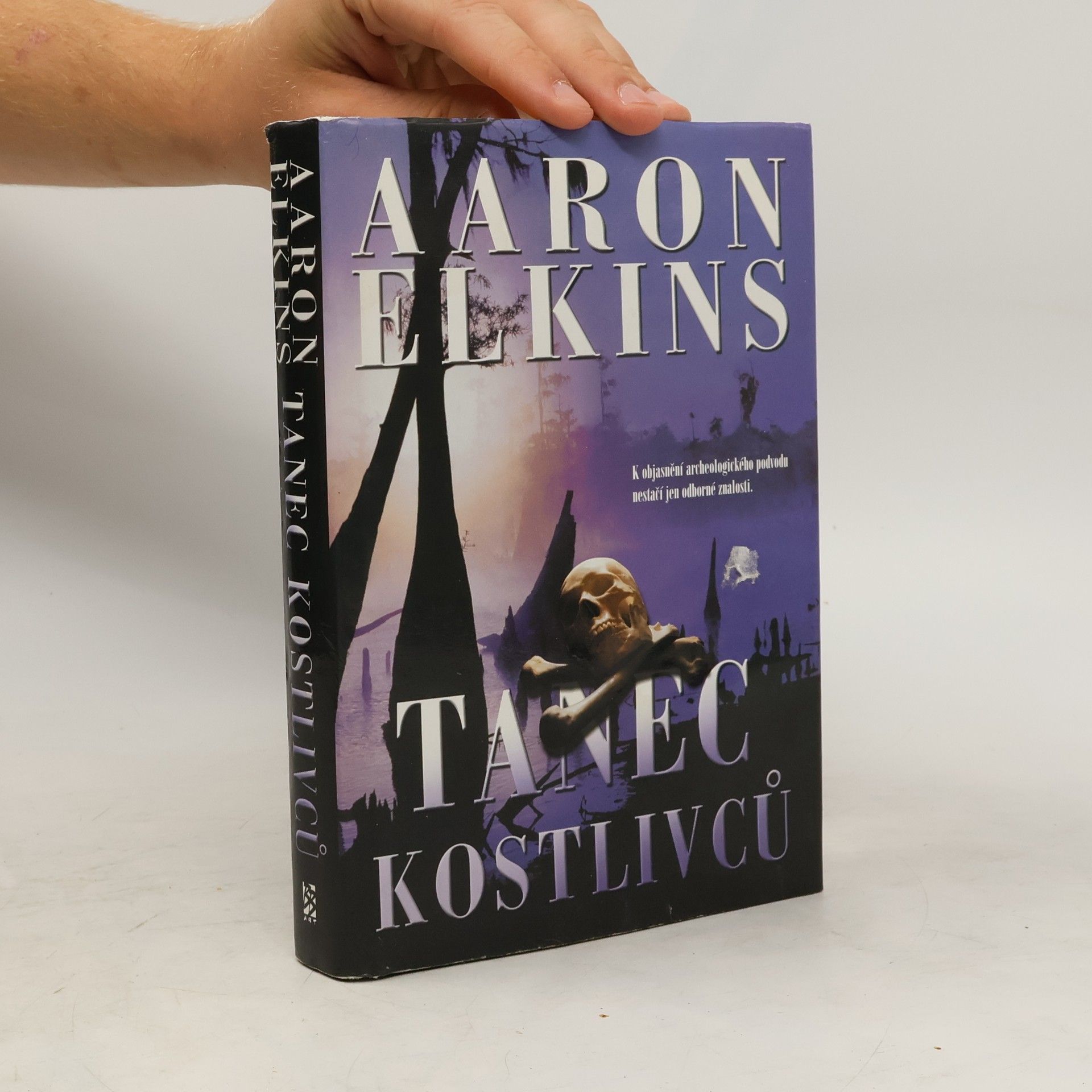 Aaron Elkins Tanec kostlivců