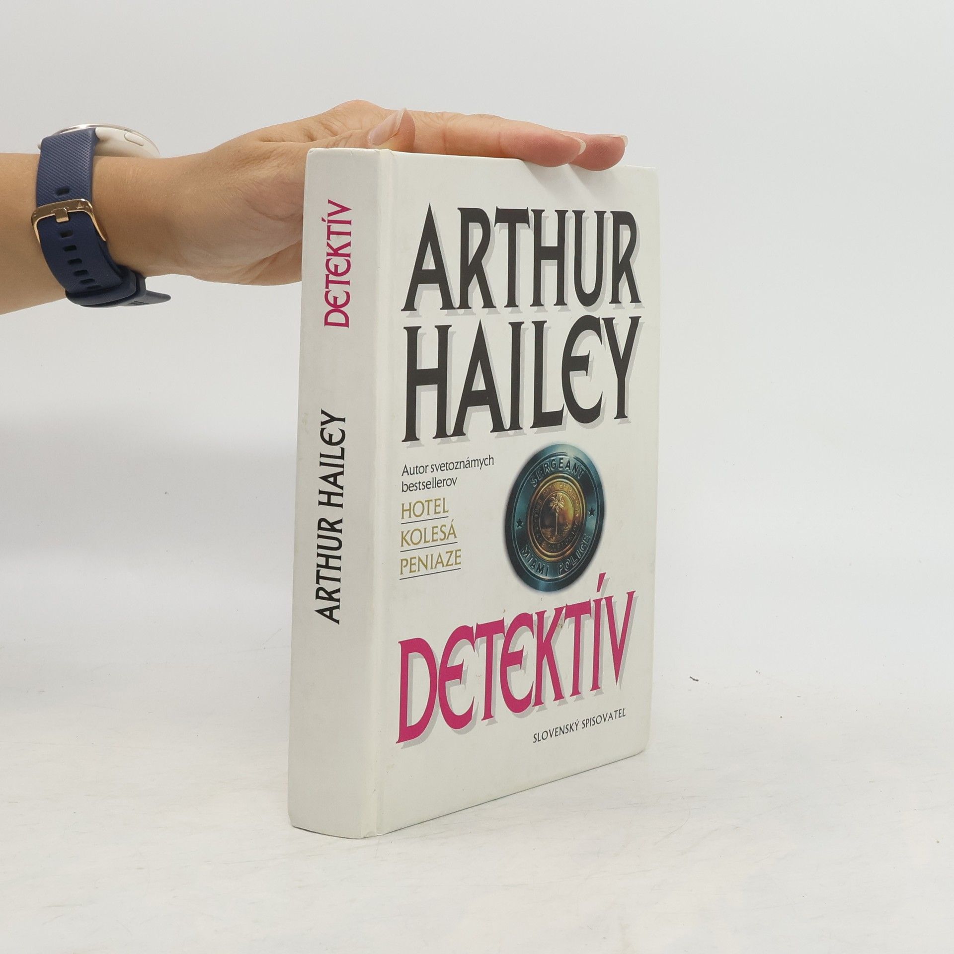 Arthur Hailey Detektív