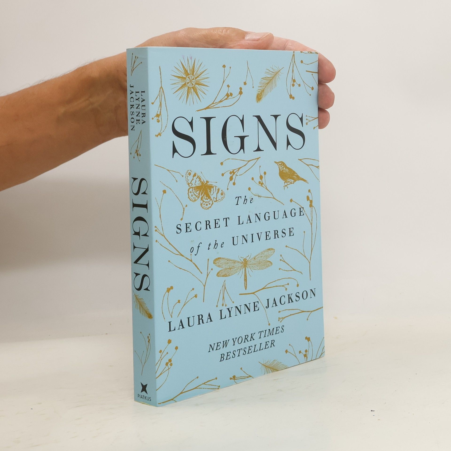 Laura Lynne Jackson Signs