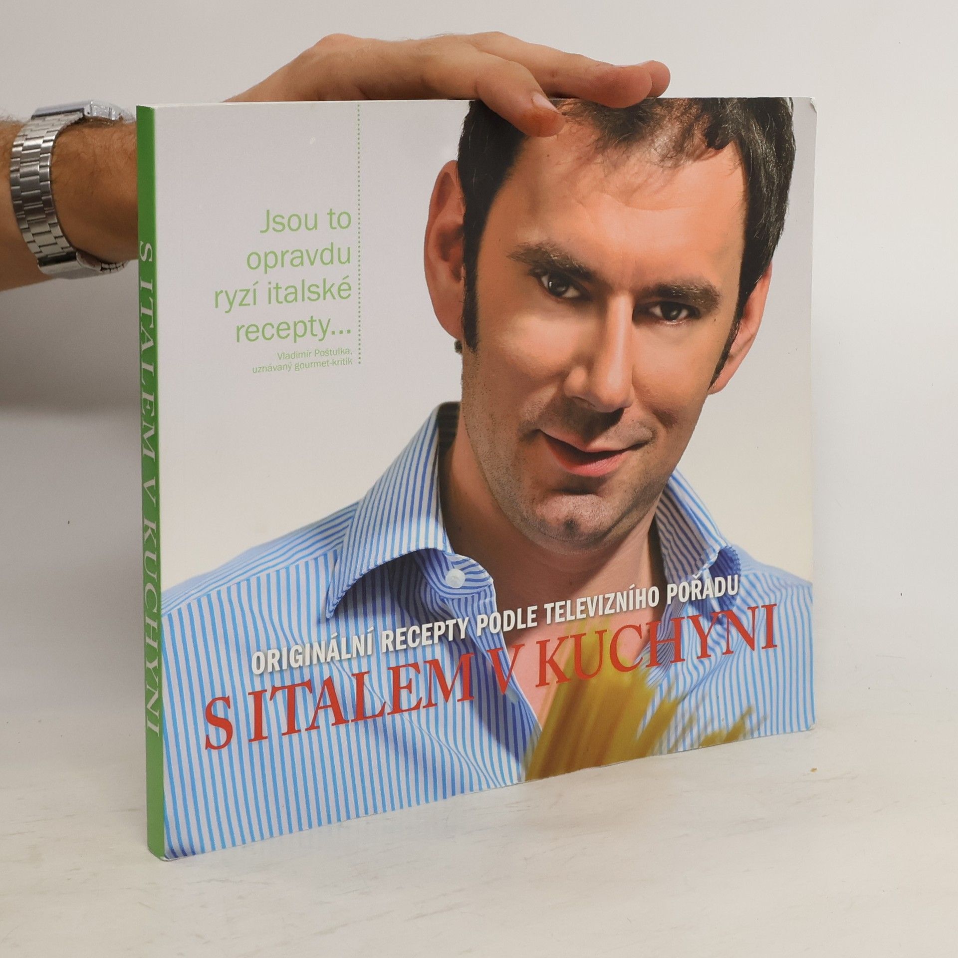 Emanuele Ridi S Italem v kuchyni