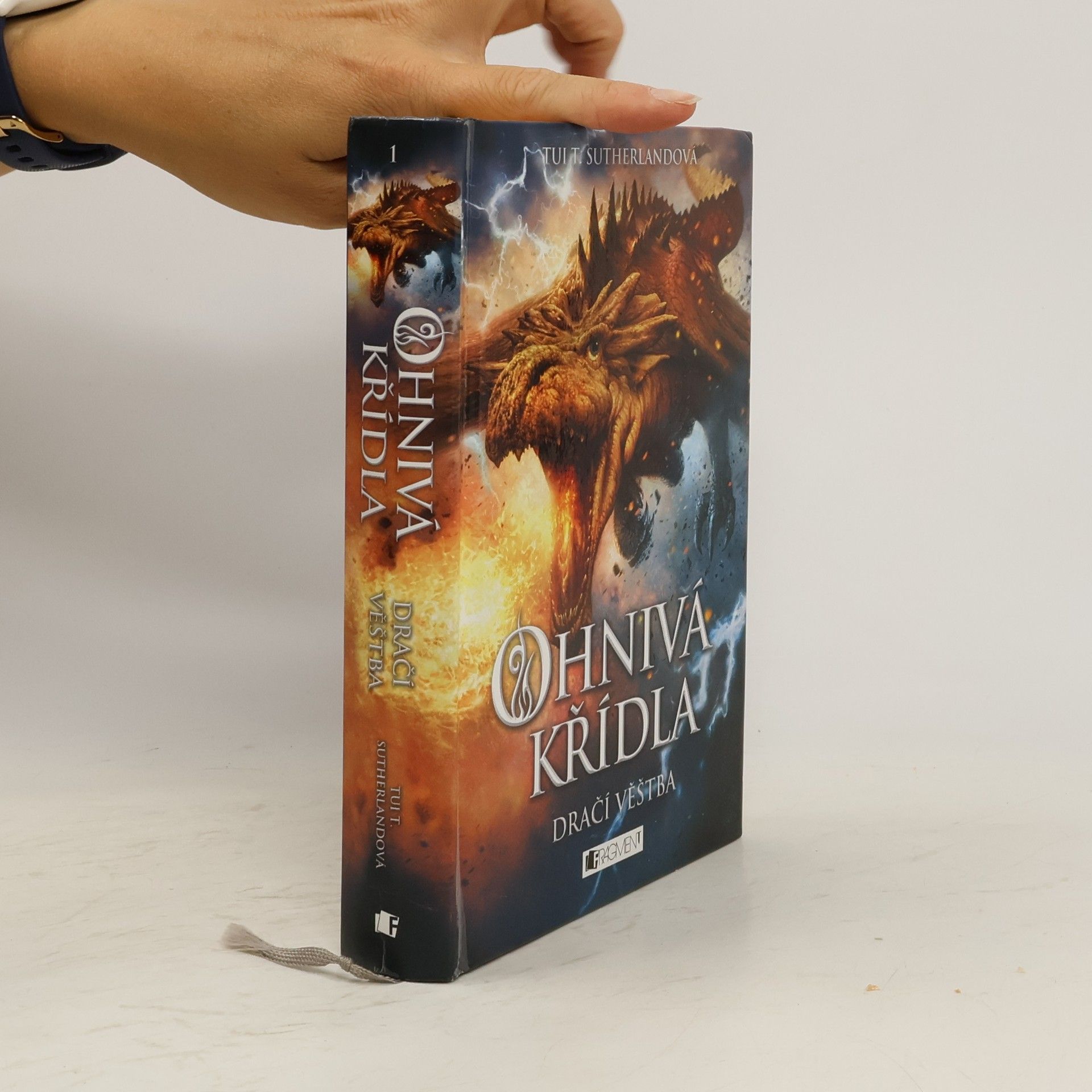 Tui Sutherland Ohnivá křídla. Dračí věštba