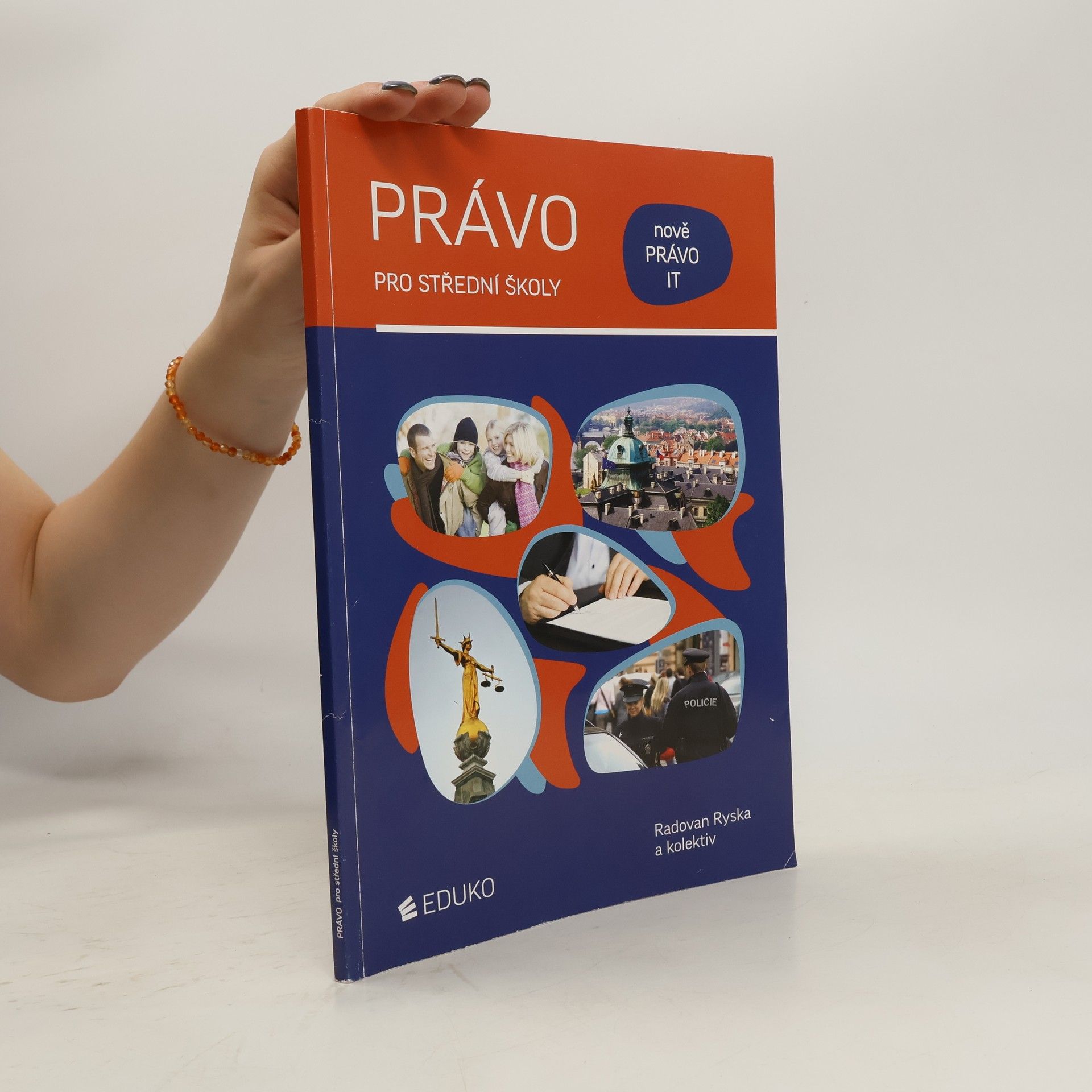 Collectif d'auteurs Právo pro střední školy