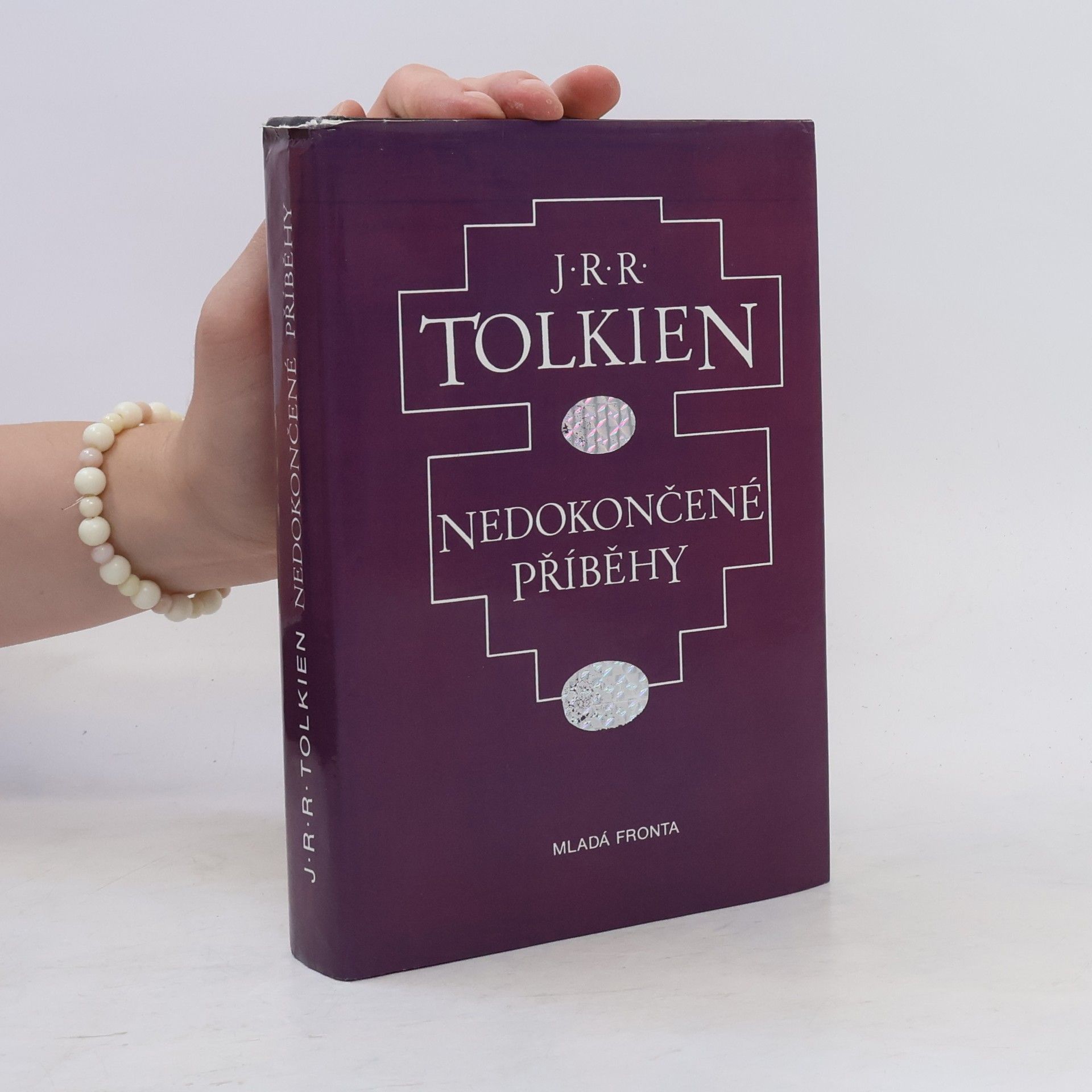 J. R. R. Tolkien Nedokončené příběhy Númenoru a Středozemě
