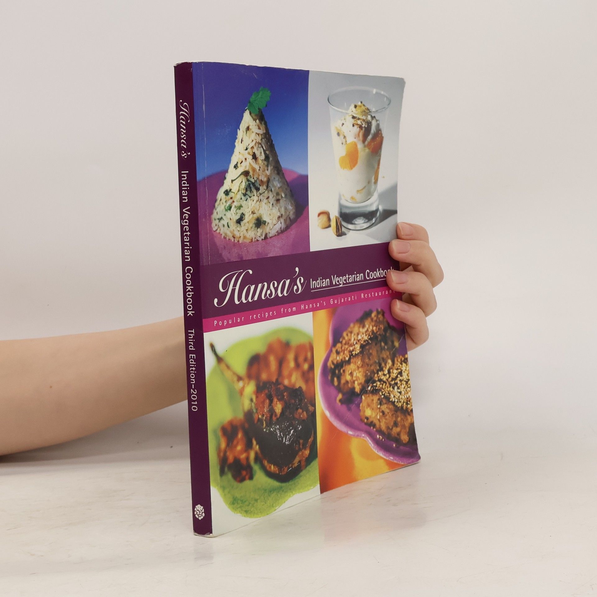 Hansa Dabhi Hansa's Indian Vegetarian Cookbook