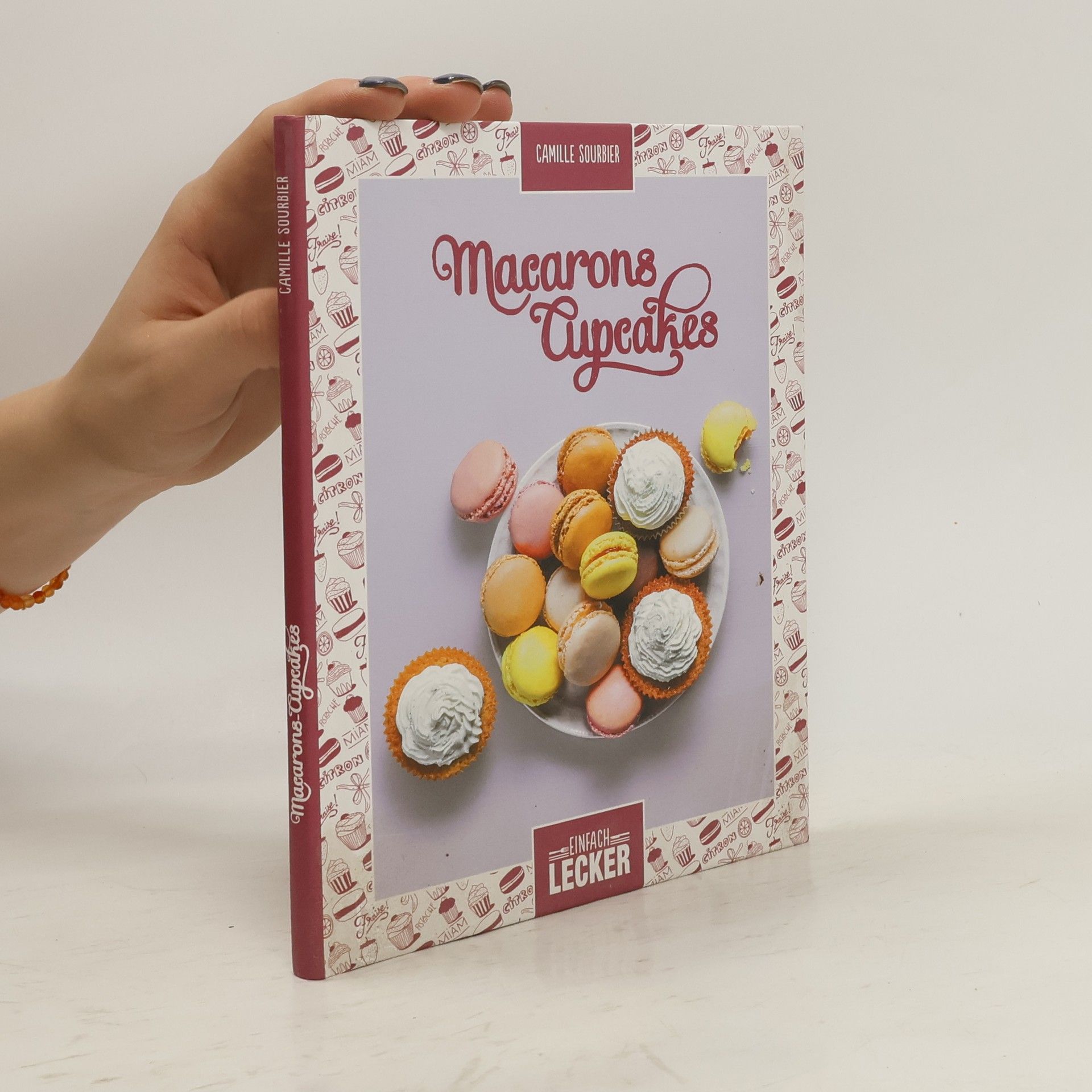 Camille Sourbier Macarons Cupcakes