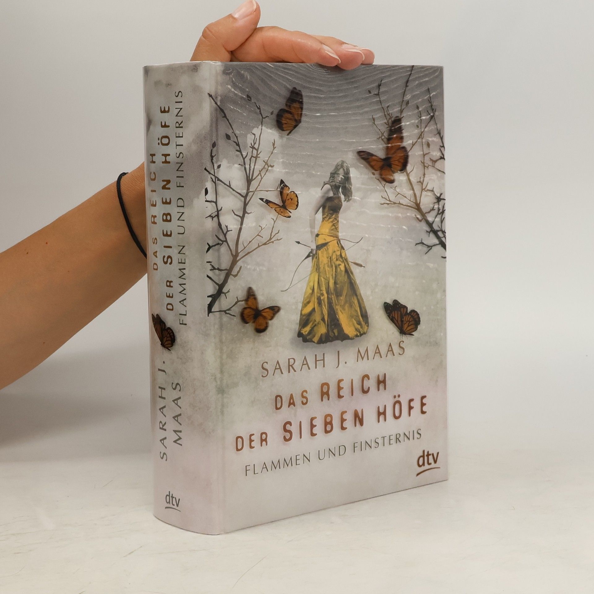 Sarah J. Maas Das Reich der sieben Höfe - Flammen und Finsternis