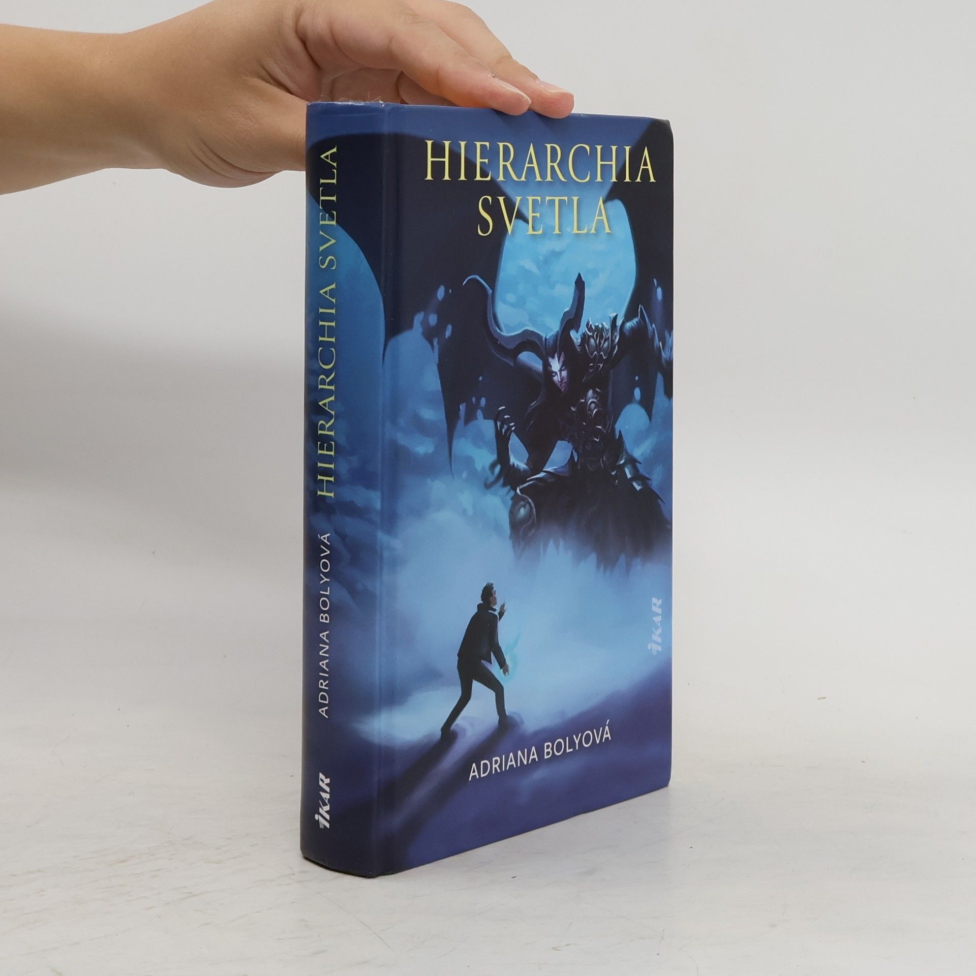 Adriana Bolyová Hierarchia svetla