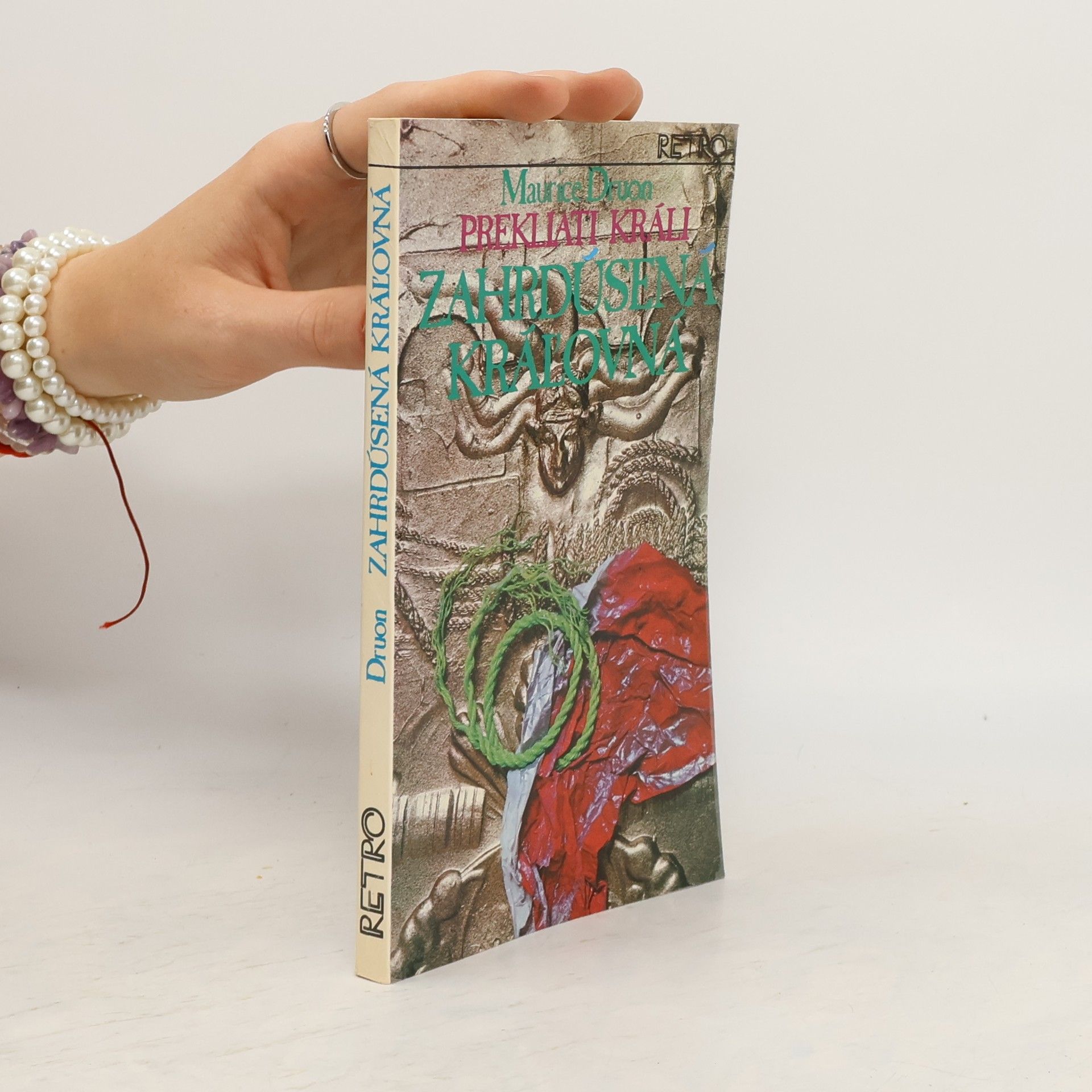 Maurice Druon Prekliati králi 2. Zahrdúsená kráľovná