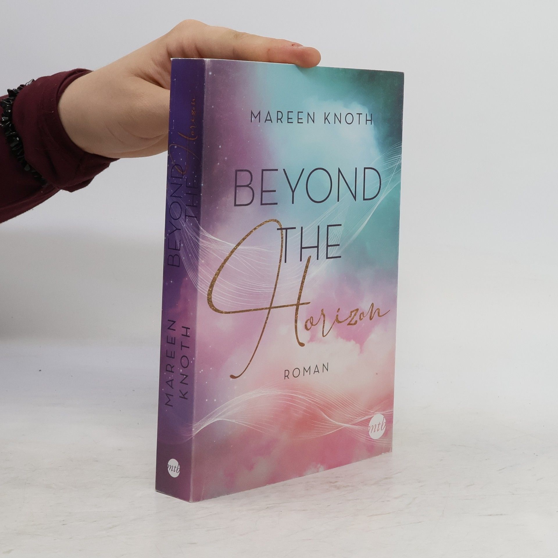 Mareen Knoth Beyond the Horizon