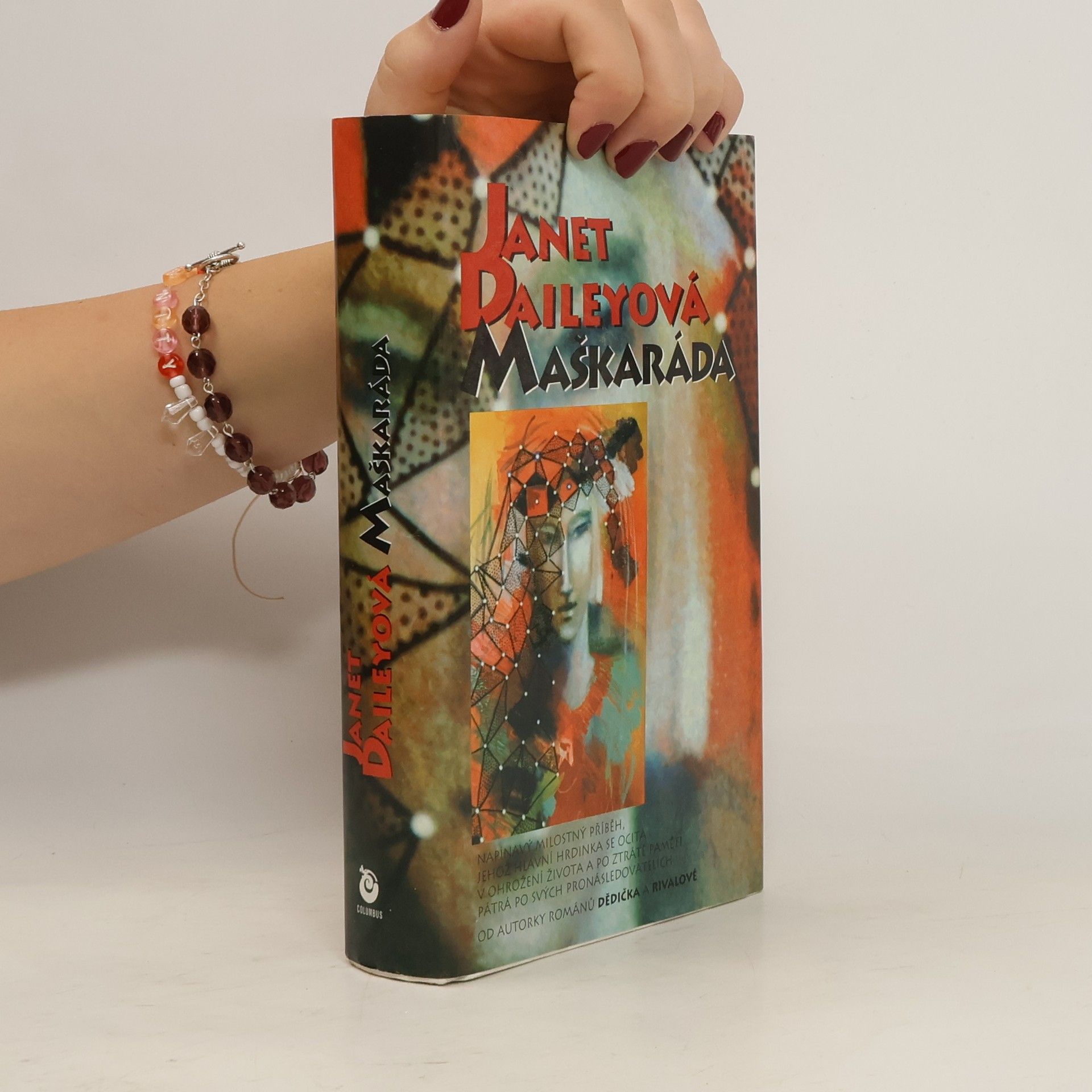 Janet Haradon Maškaráda