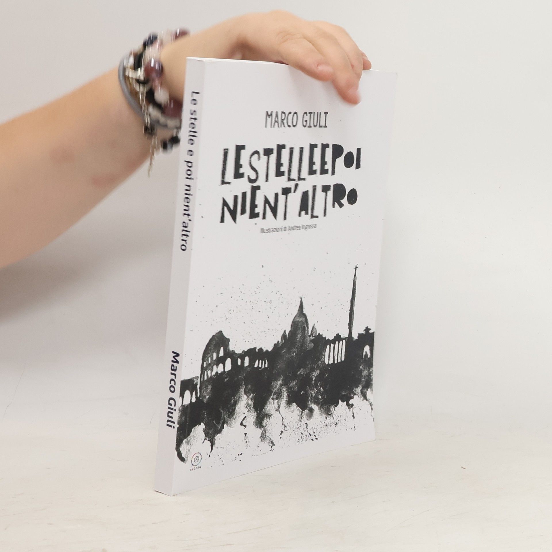 Marco Giuli Le stelle e poi nient'altro