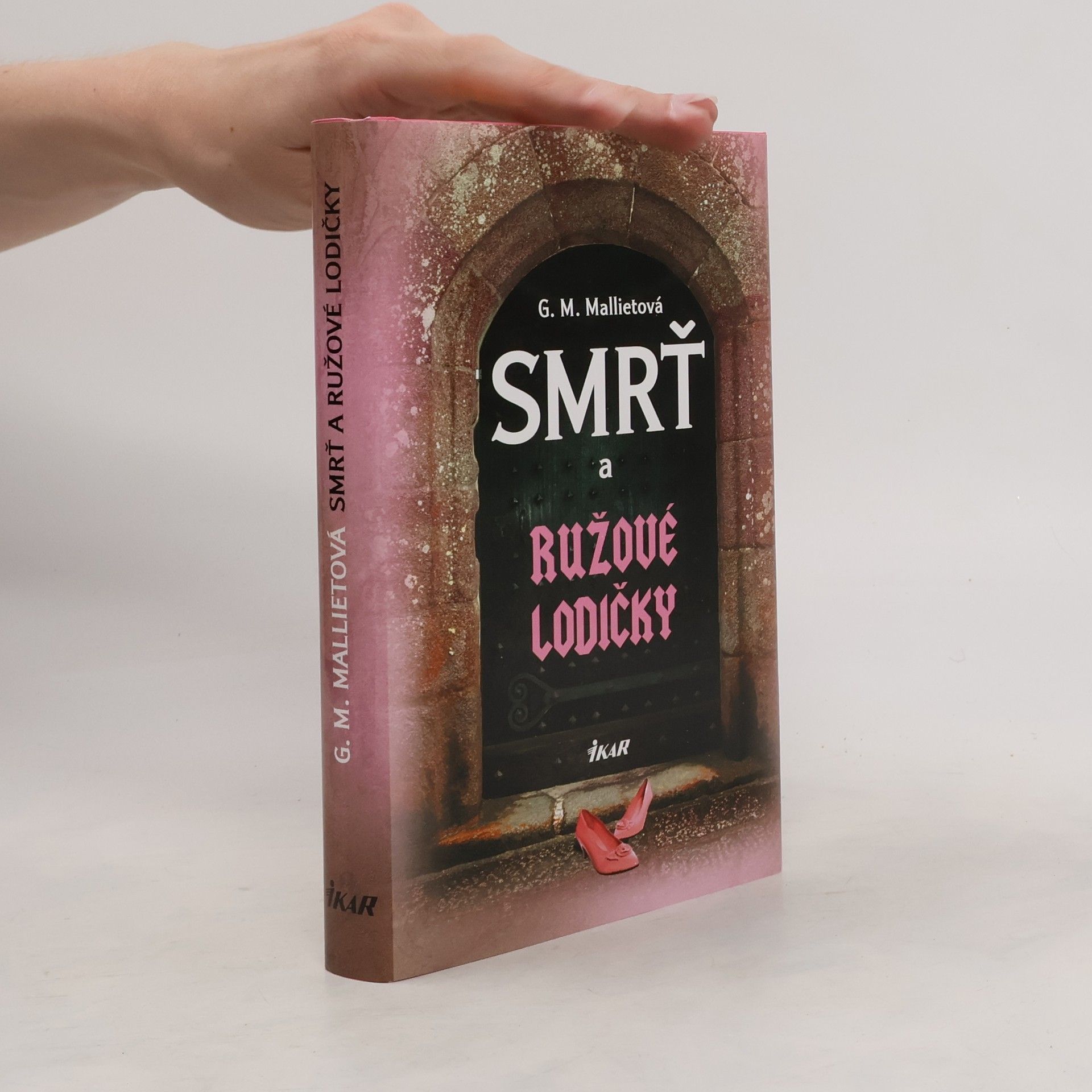 G. M. Malliet Smrť a ružové lodičky