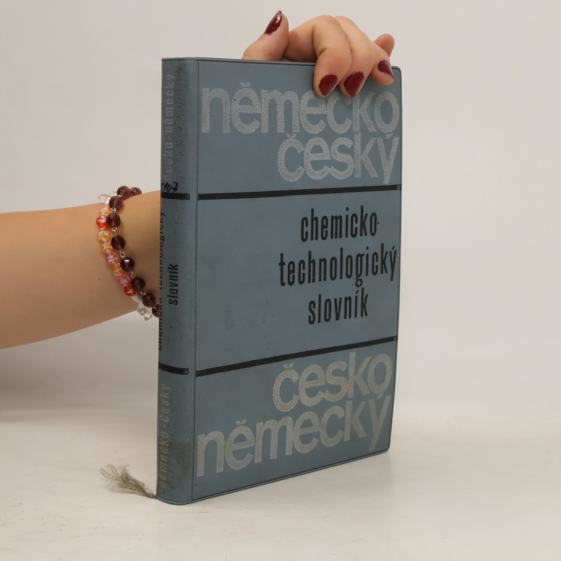 Z. Jouklová Německo-český a česko-německý chemicko-technologický slovník