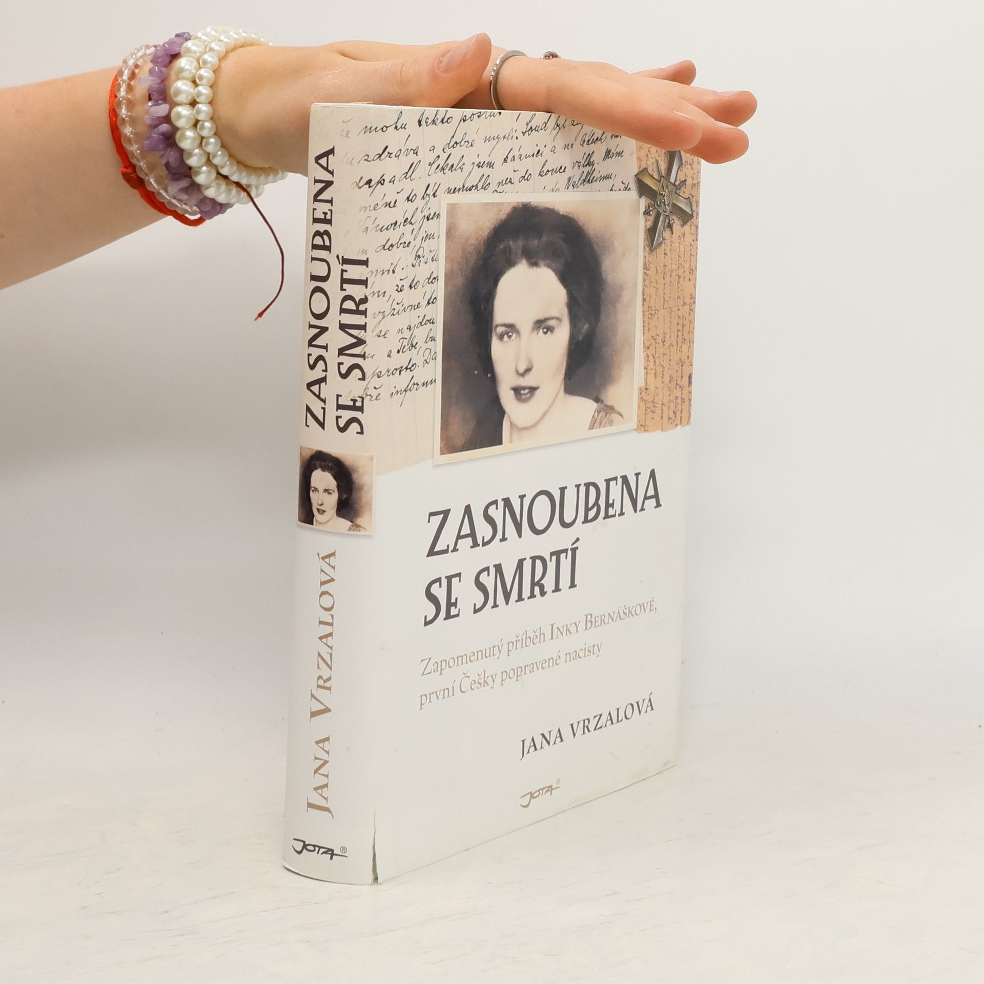Jana Vrzalová Zasnoubena se smrtí