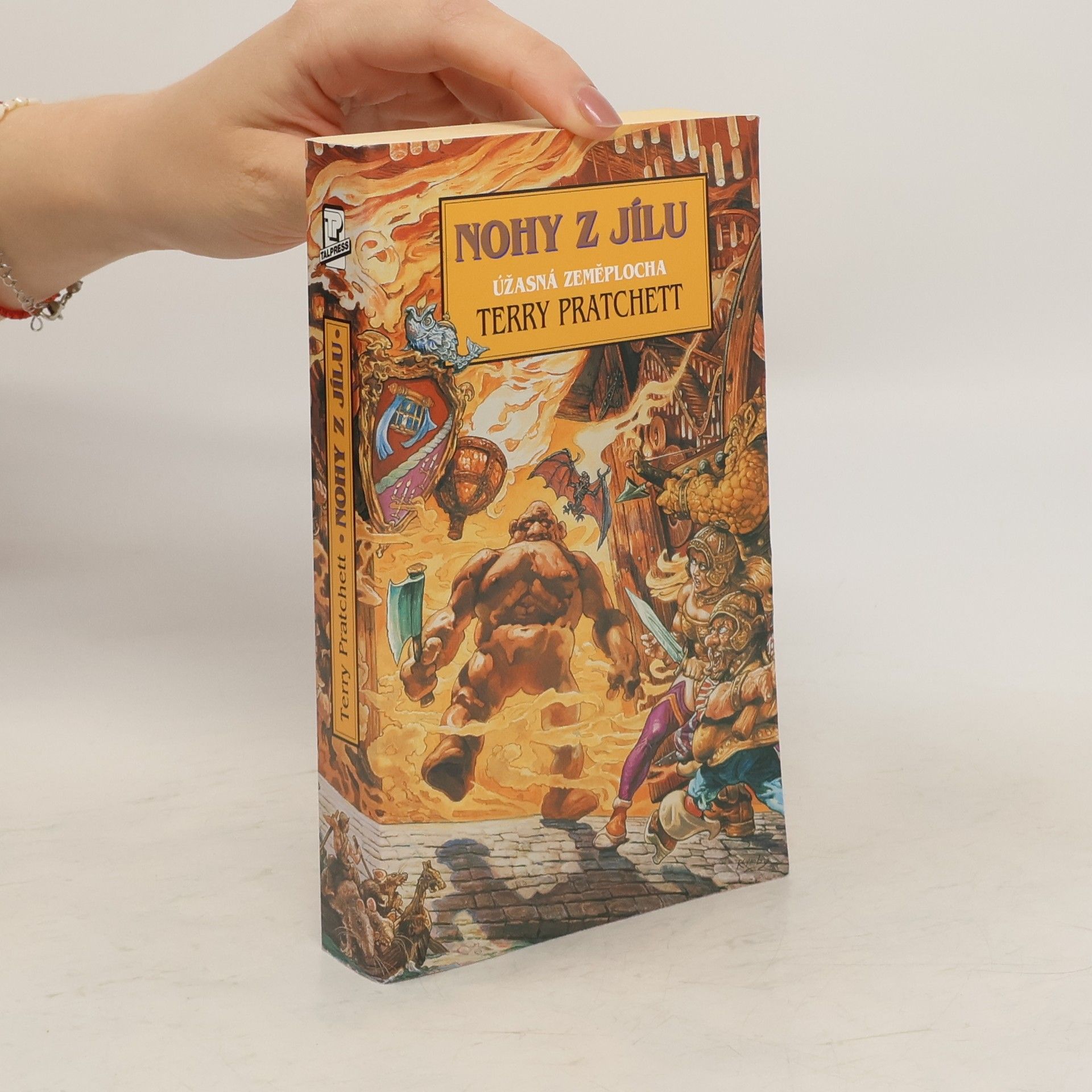 Terry Pratchett Nohy z jílu